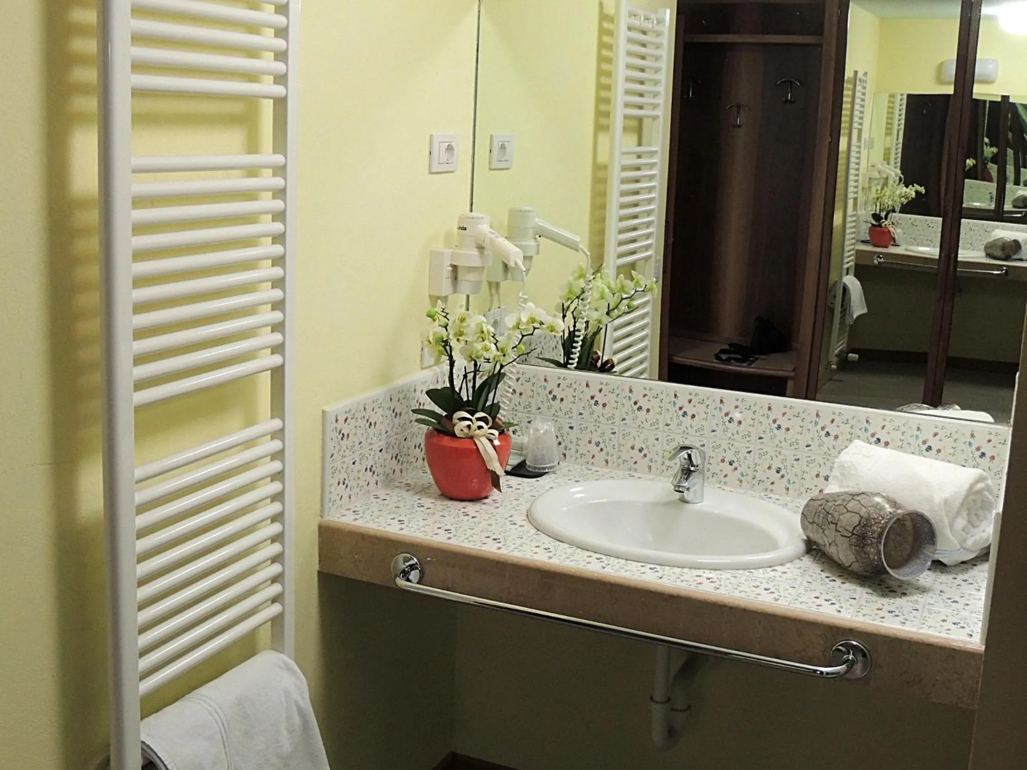 Bathroom in Grand Hotel Astoria