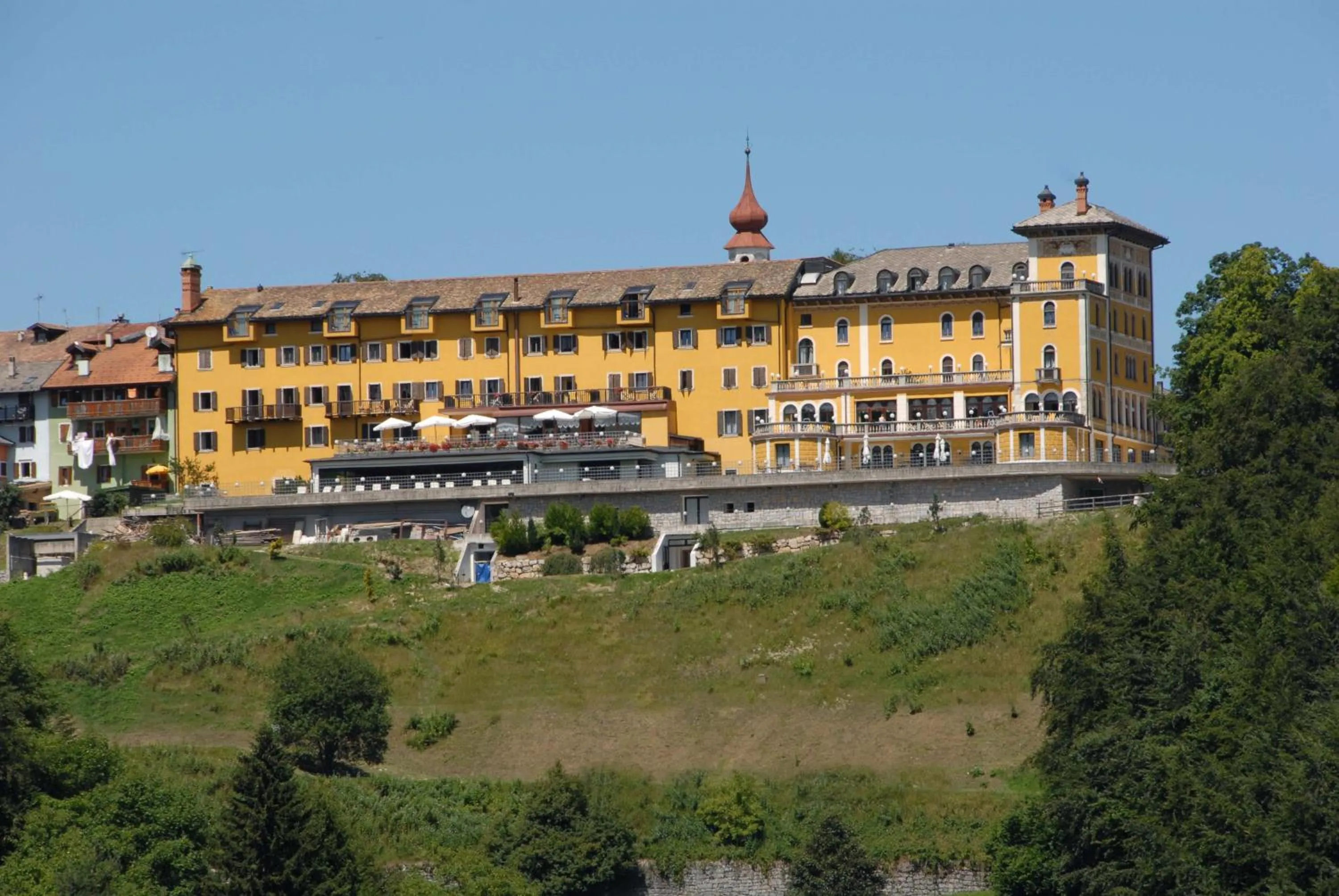 Facade/entrance in Grand Hotel Astoria