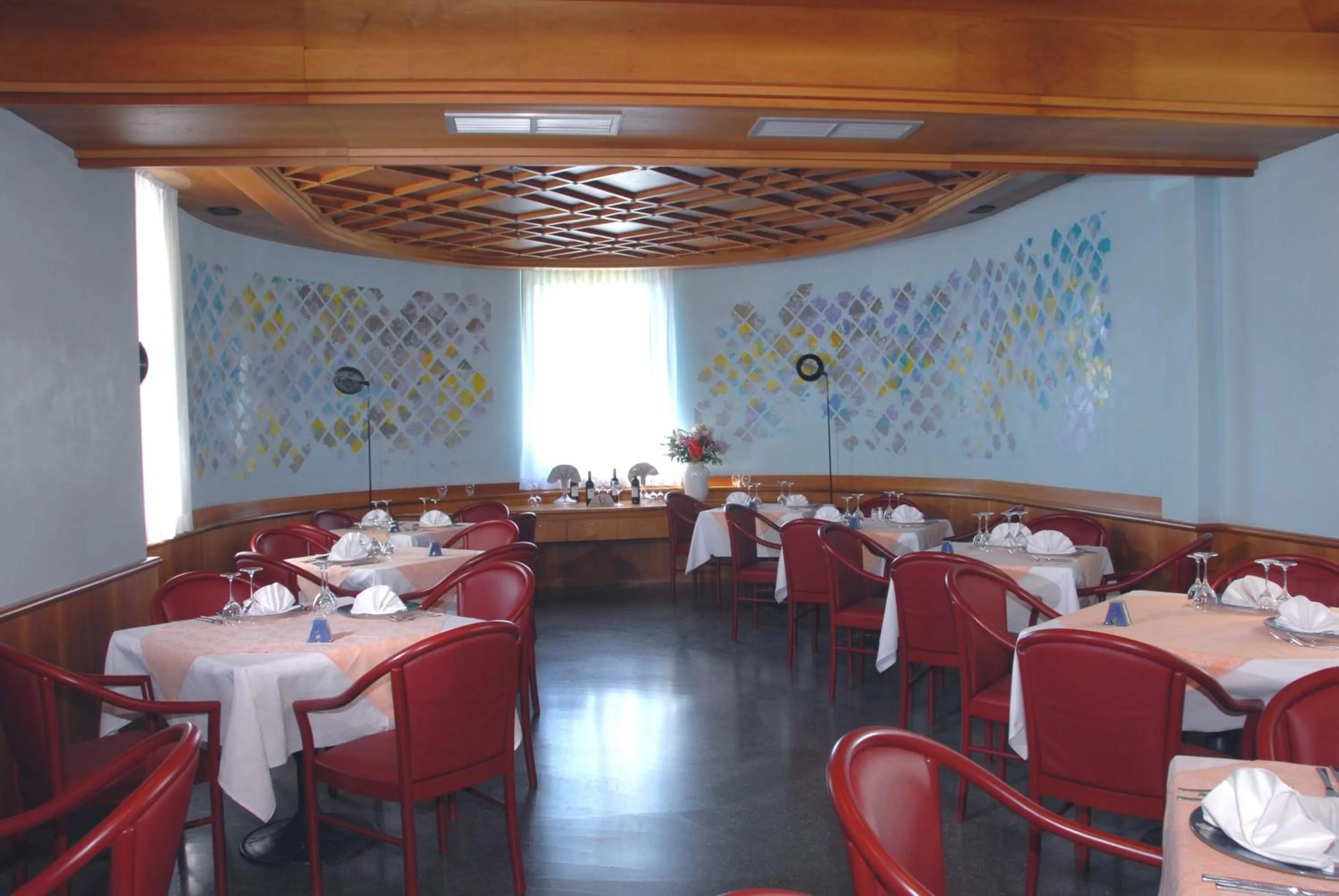 Restaurant/places to eat in Grand Hotel Astoria