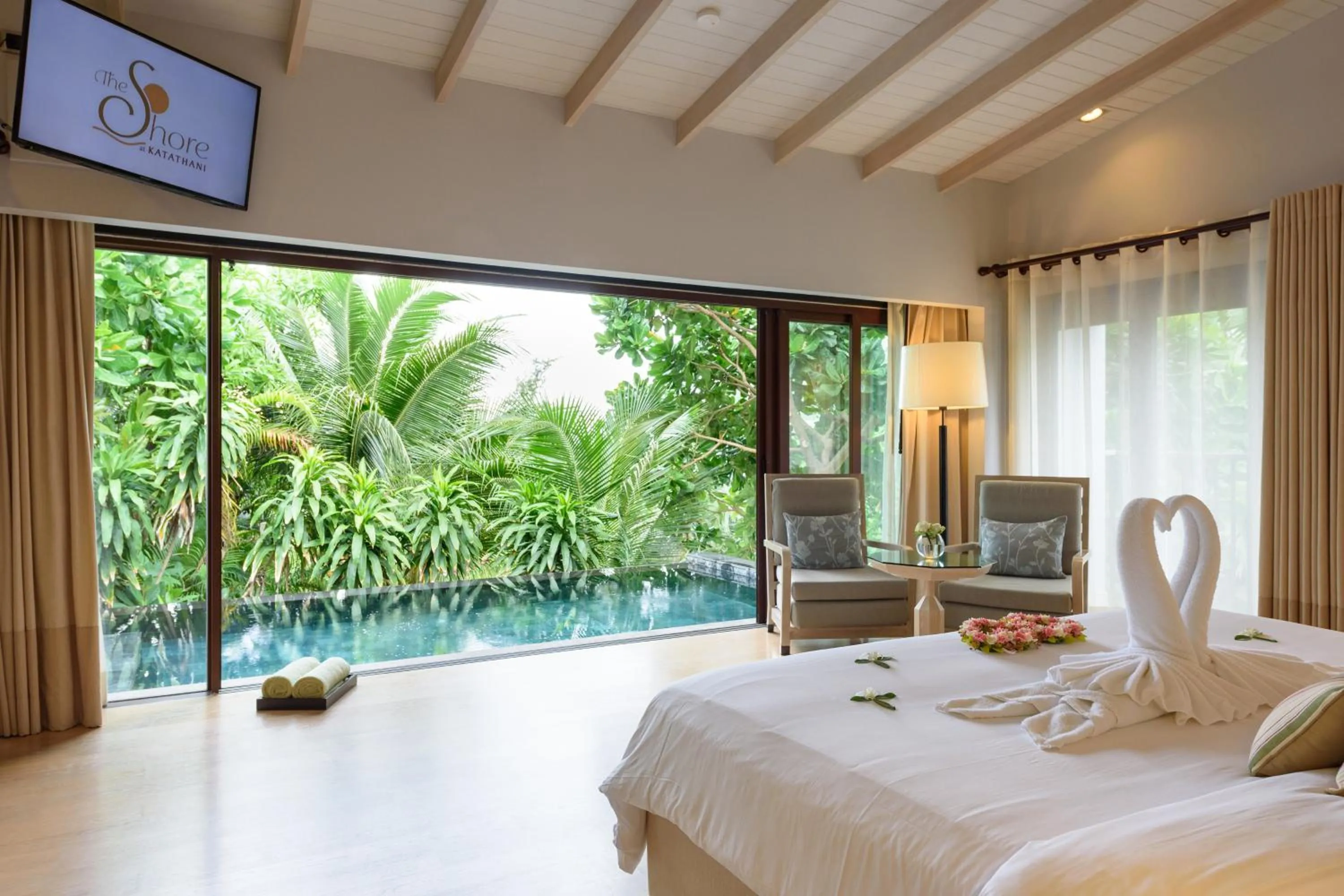 Garden view, Bed in The Shore At Katathani - Adult Only - SHA Extra Plus