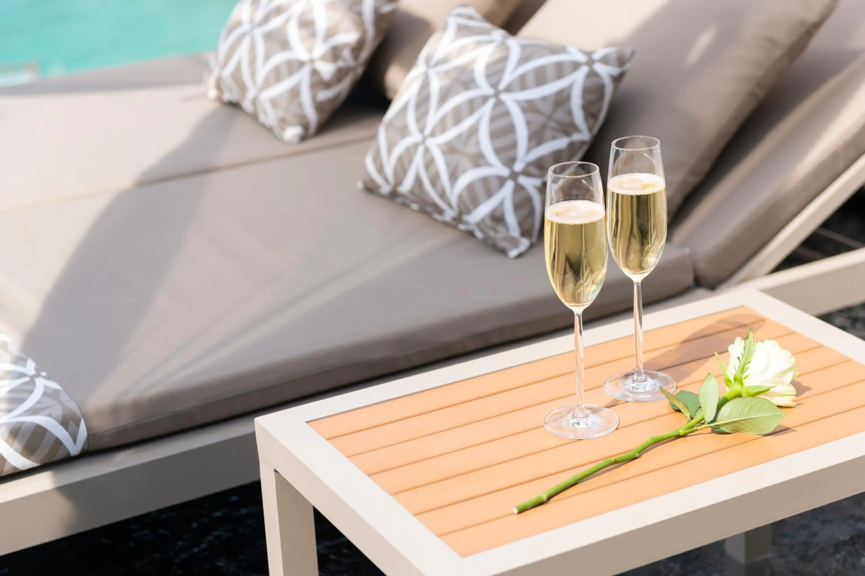 Drinks in The Shore At Katathani - Adult Only - SHA Extra Plus