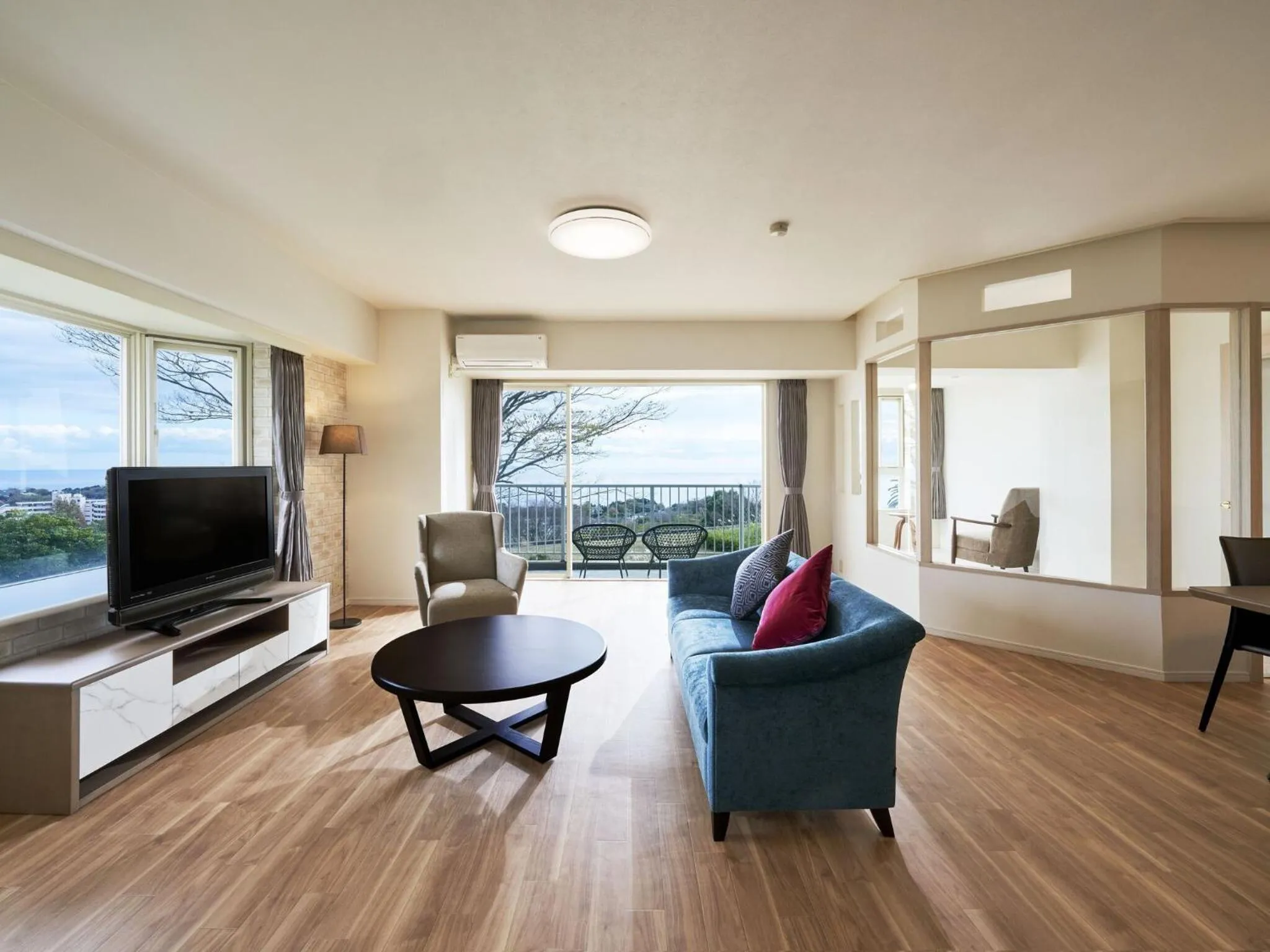 TV and multimedia in Hotel Village Izukogen