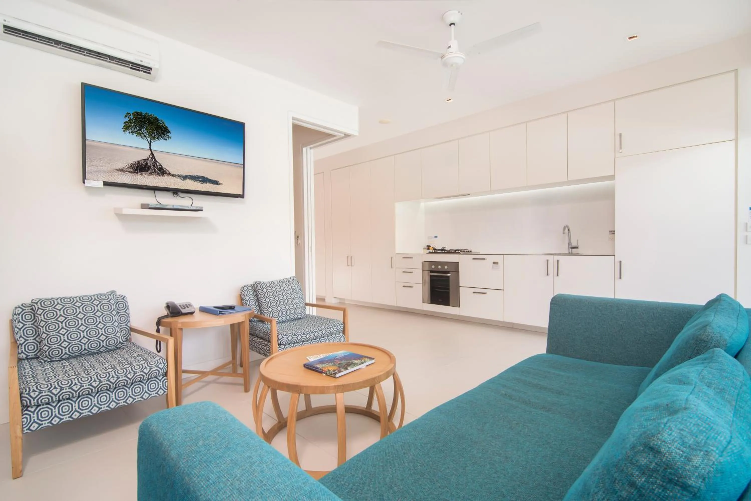 Kitchen or kitchenette in Pool Resort Port Douglas