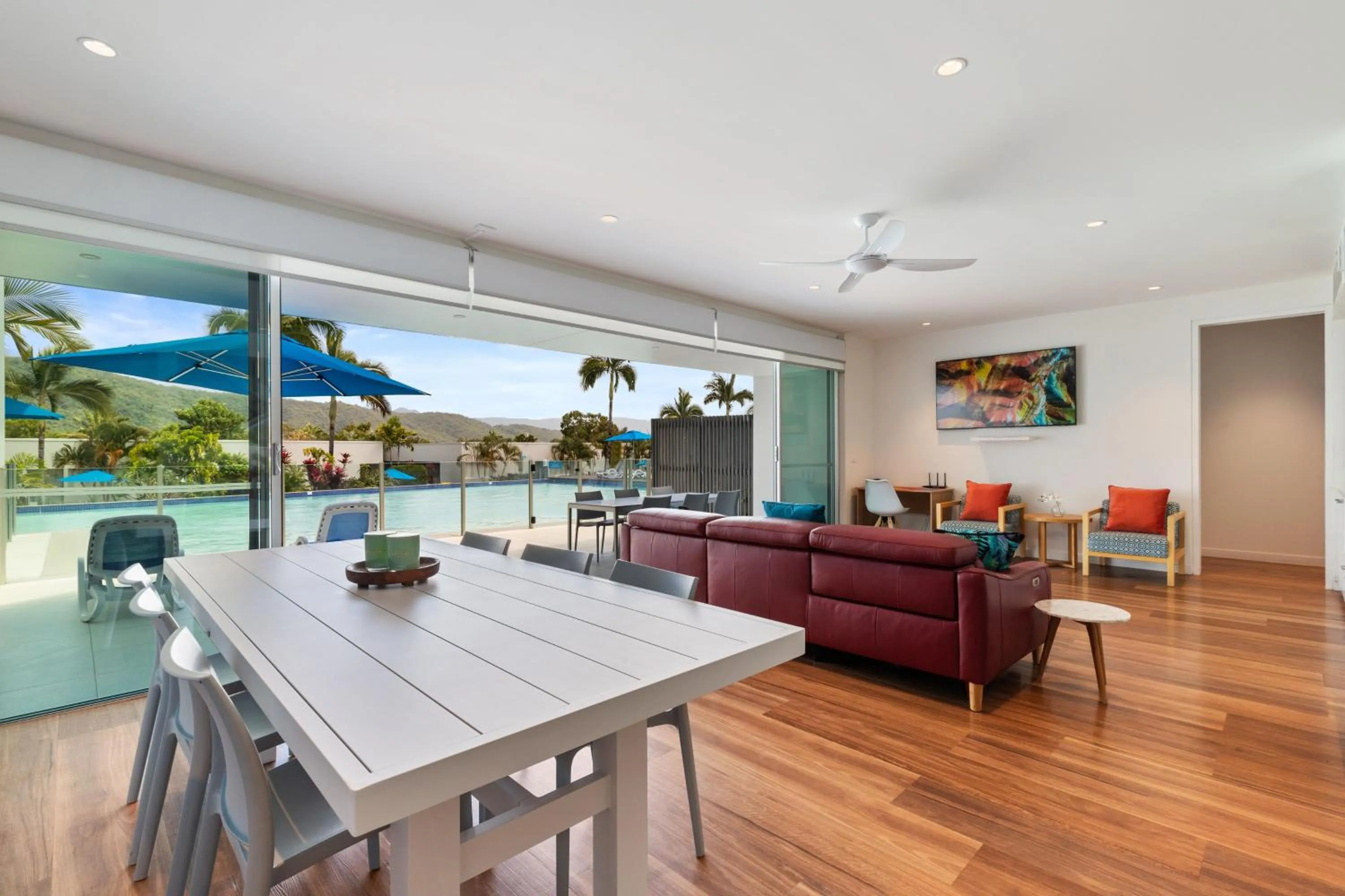 Dining area in Pool Resort Port Douglas