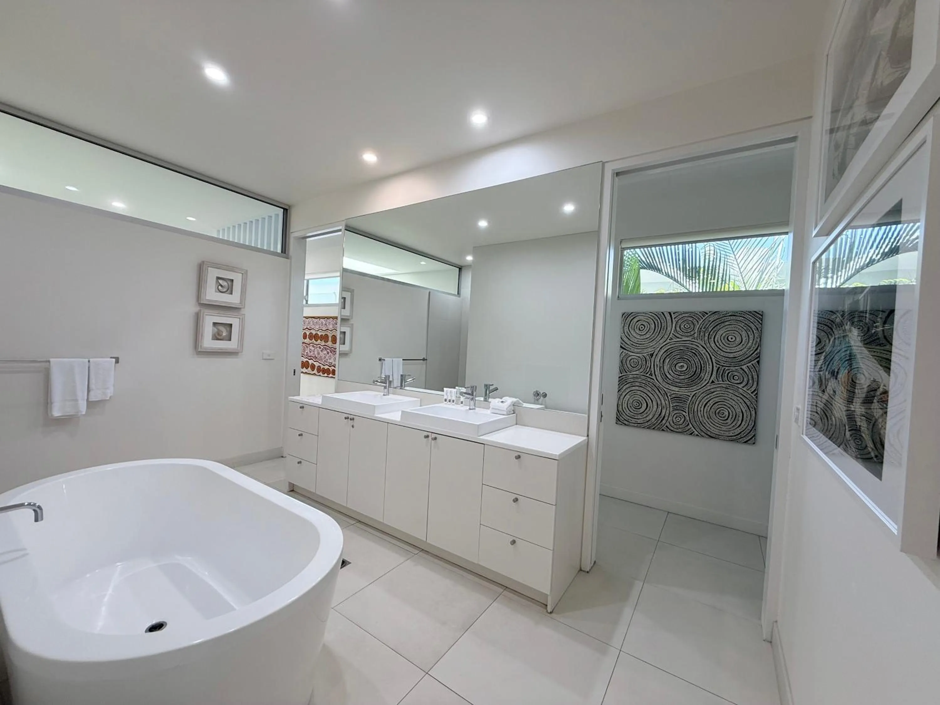 Bathroom in Pool Resort Port Douglas