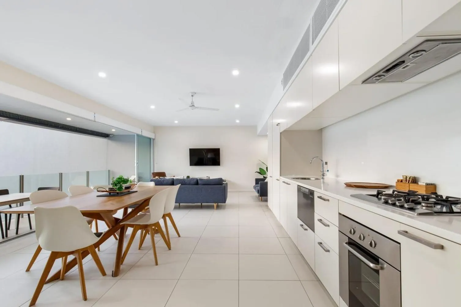 Kitchen or kitchenette in Pool Resort Port Douglas
