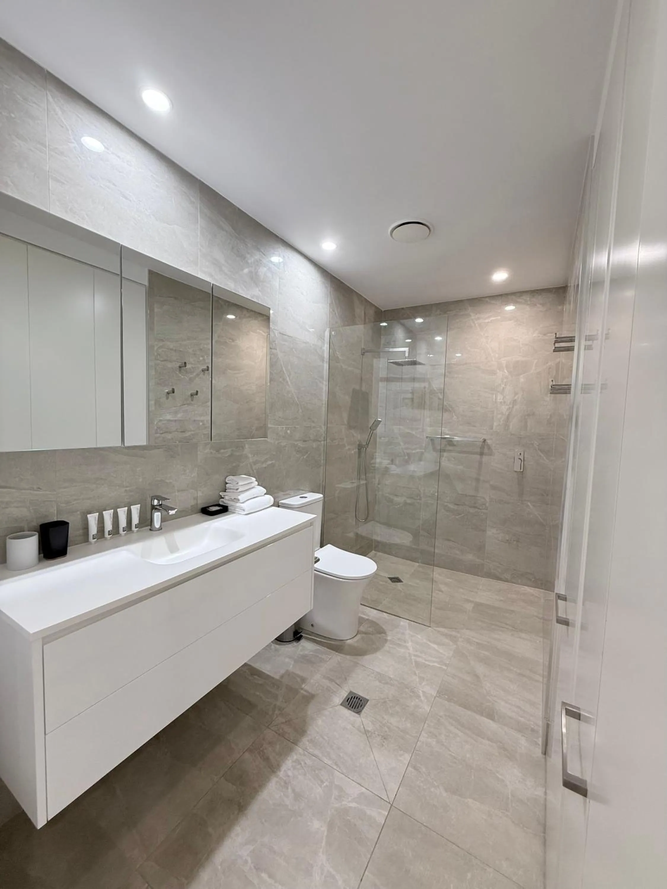 Bathroom in Pool Resort Port Douglas