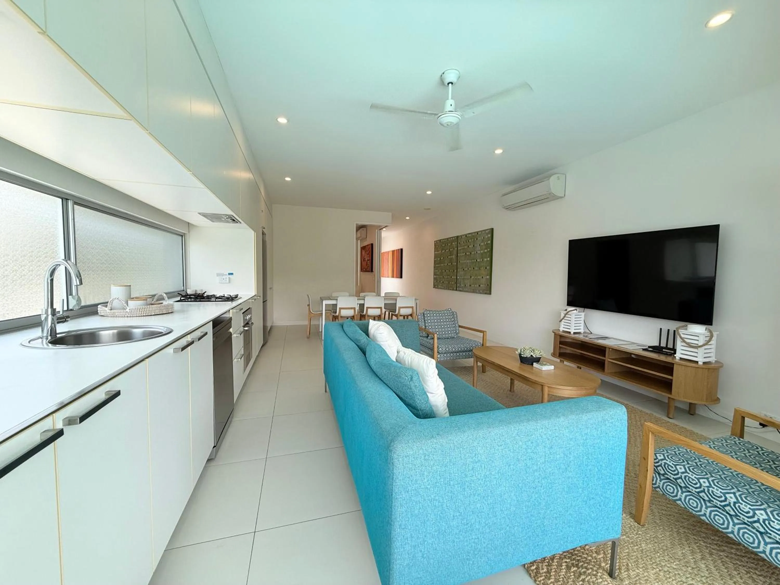 Kitchen or kitchenette in Pool Resort Port Douglas