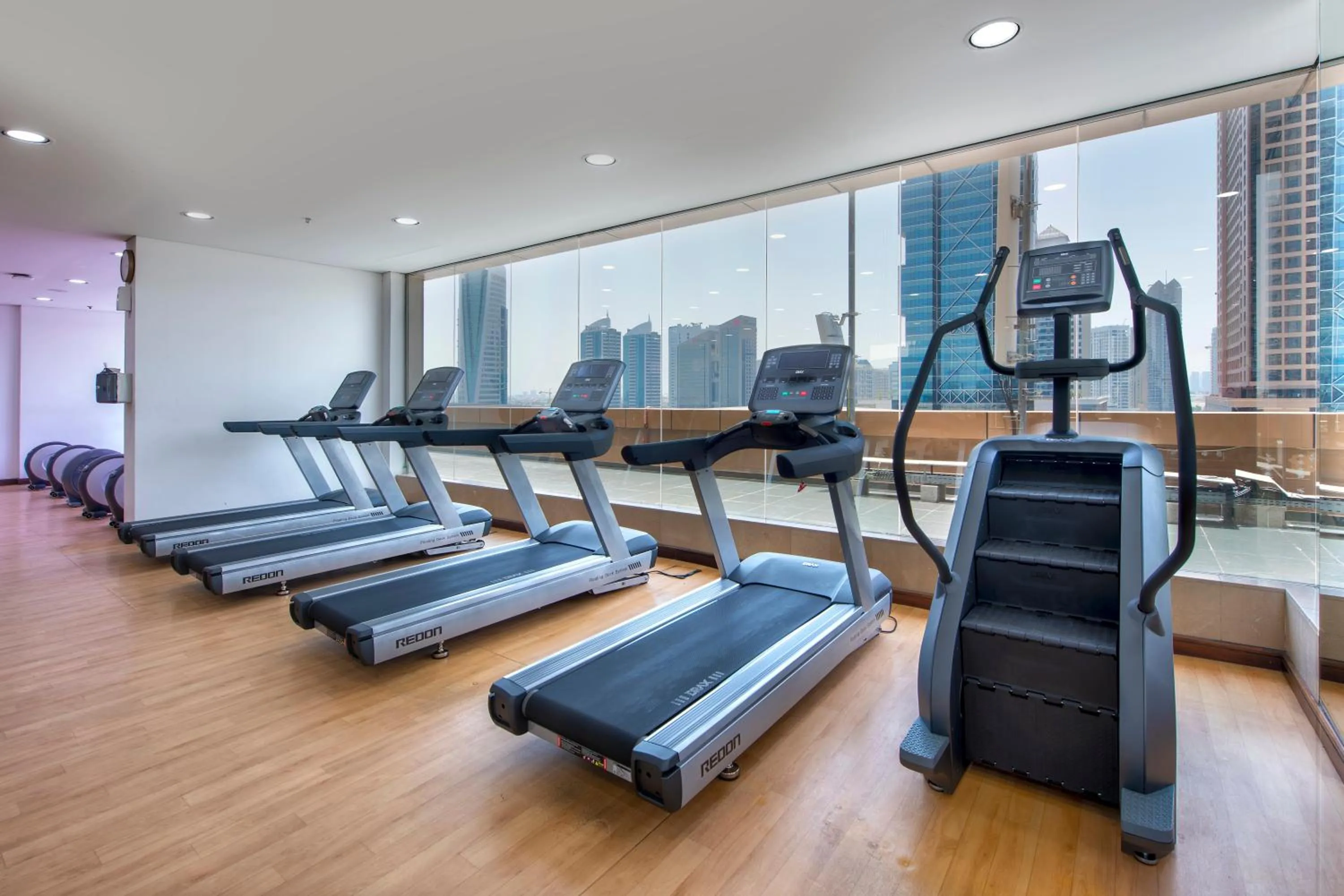 Fitness centre/facilities in Two Seasons Hotel & Apartments