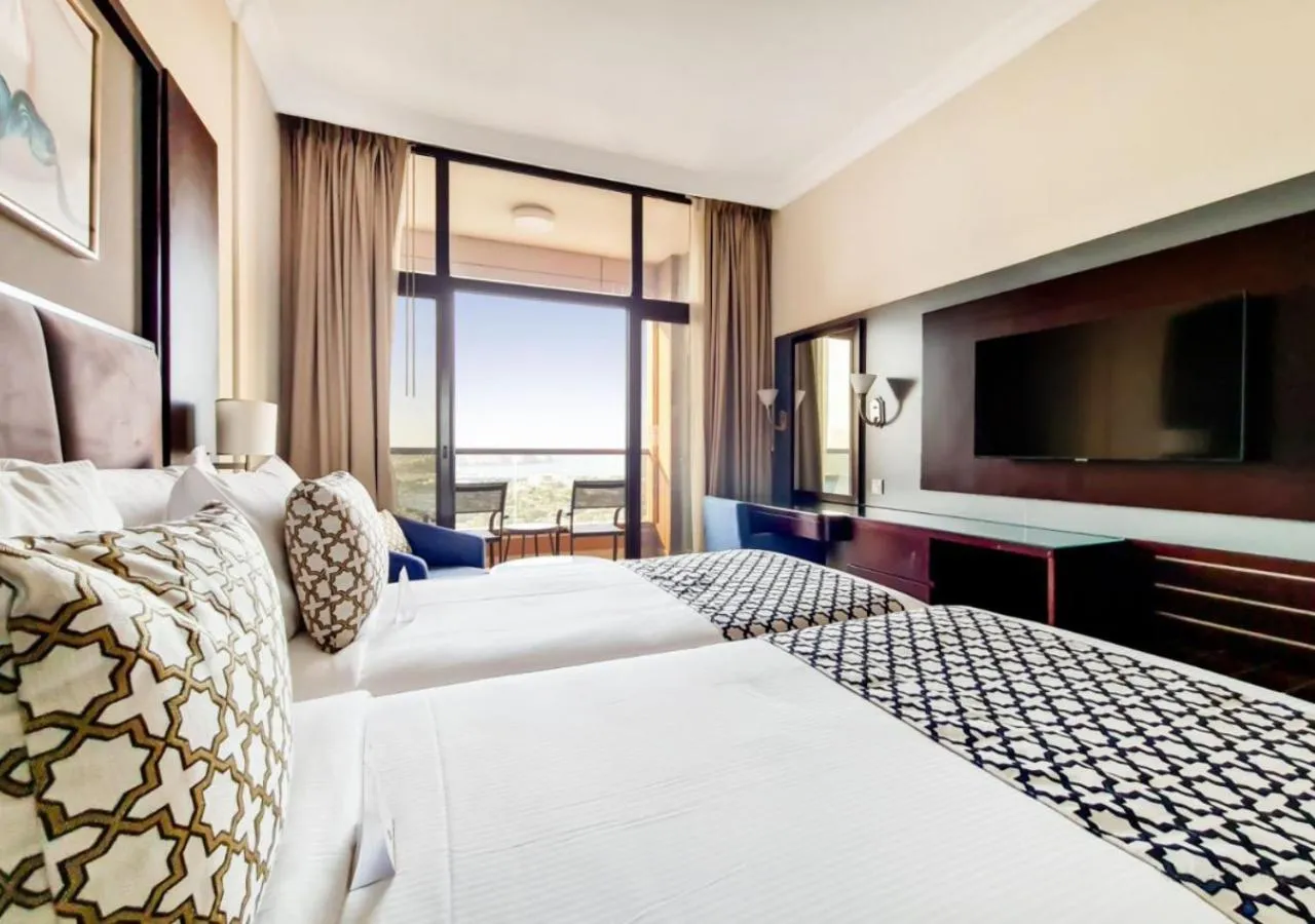 TV and multimedia, Bed in Two Seasons Hotel & Apartments