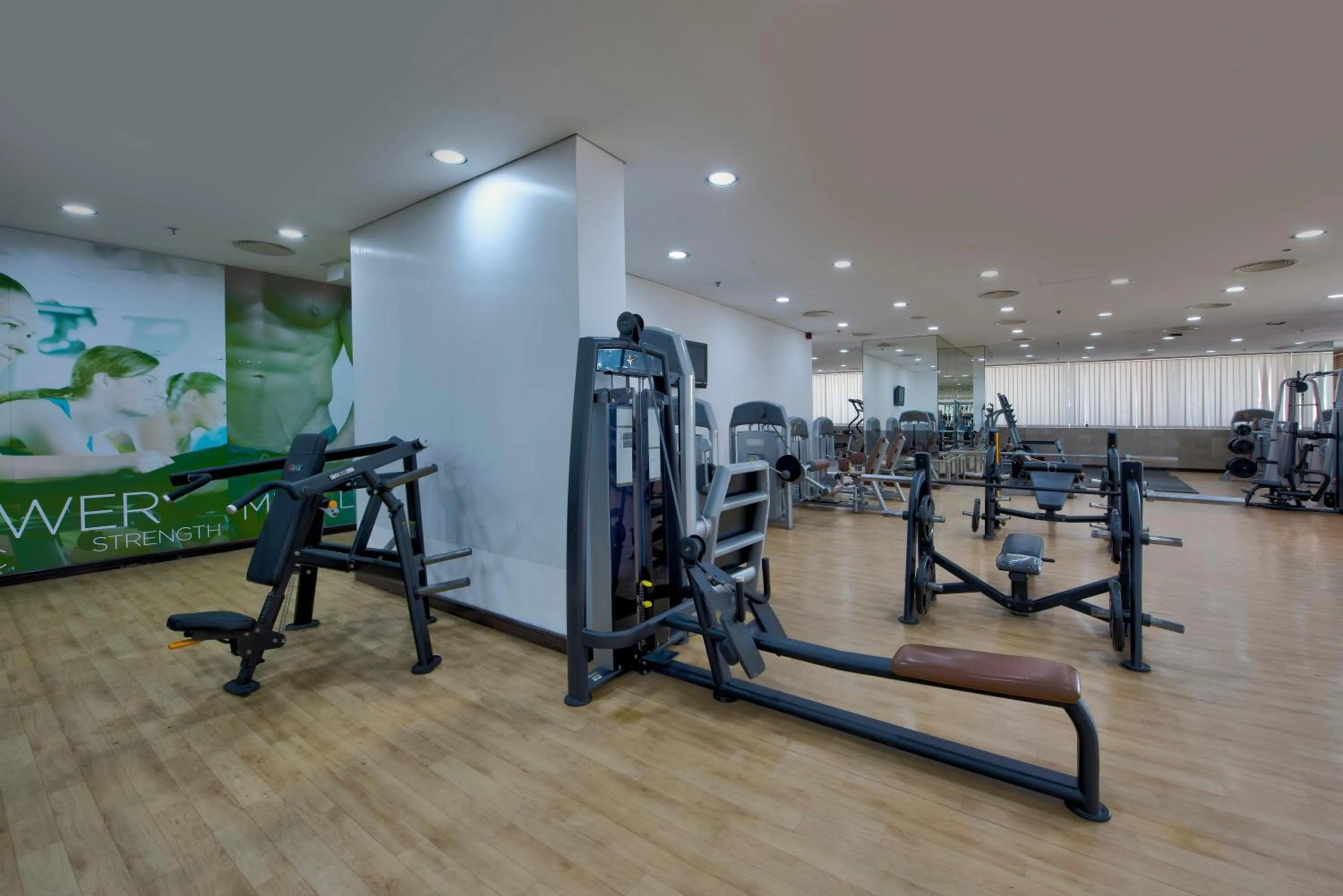Fitness centre/facilities in Two Seasons Hotel & Apartments