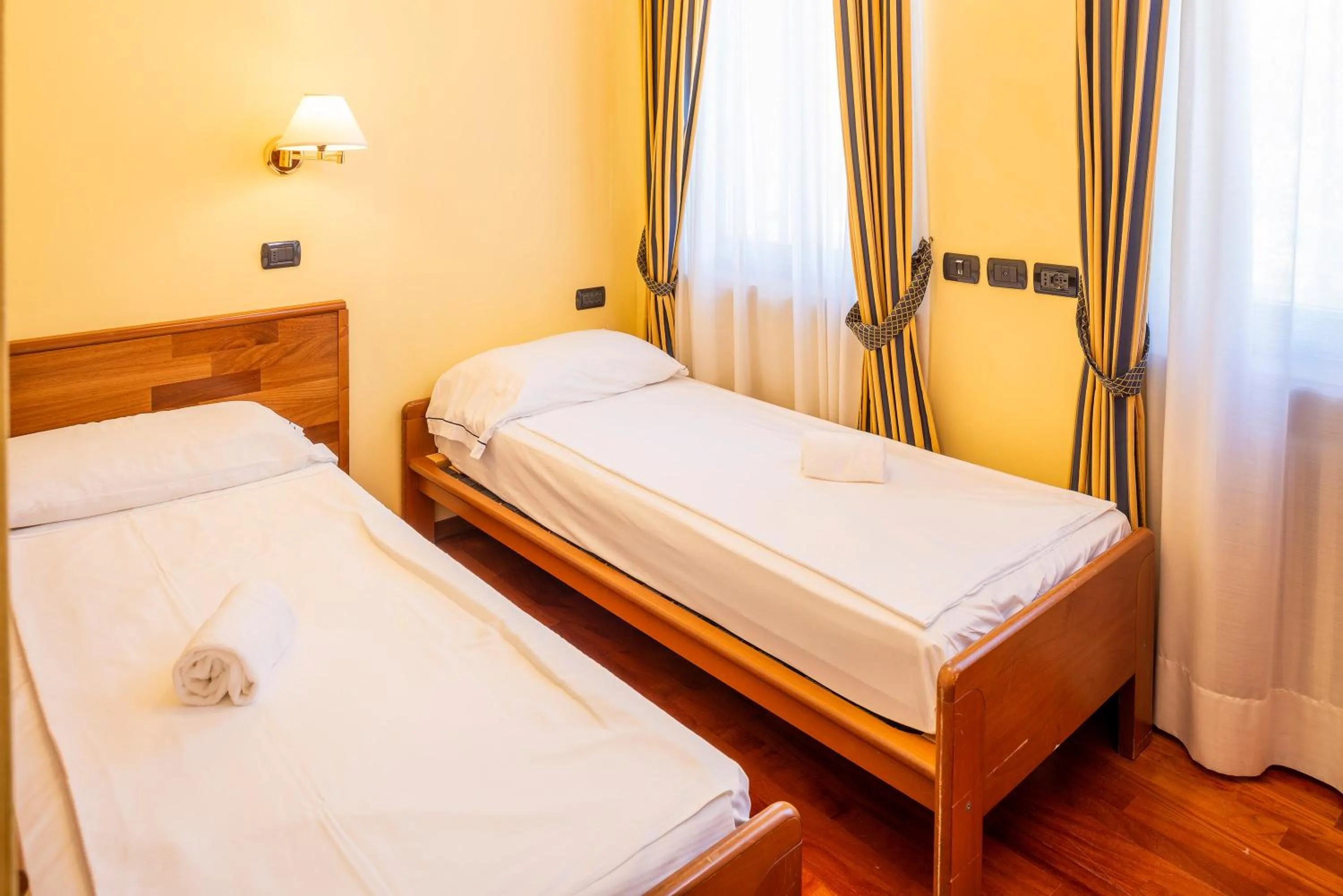 Bed in Hotel Du Parc