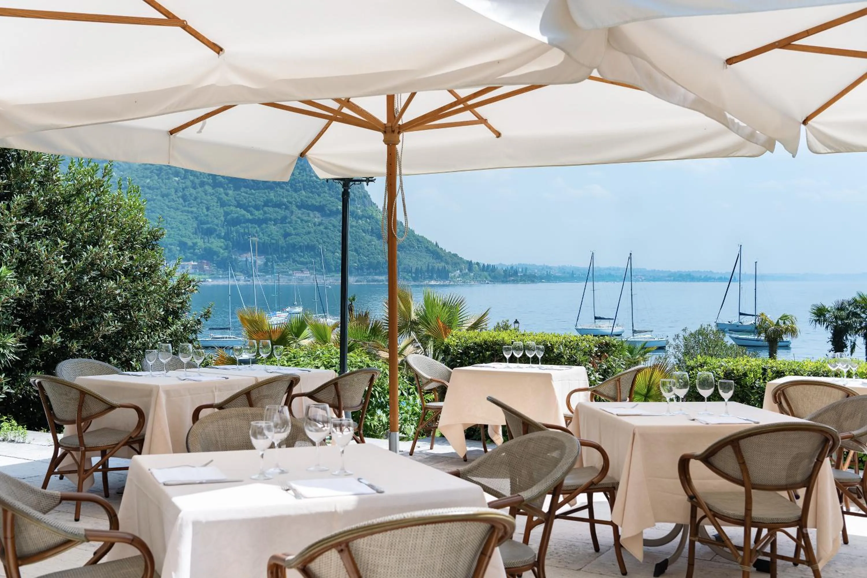 Restaurant/places to eat in Hotel Du Parc