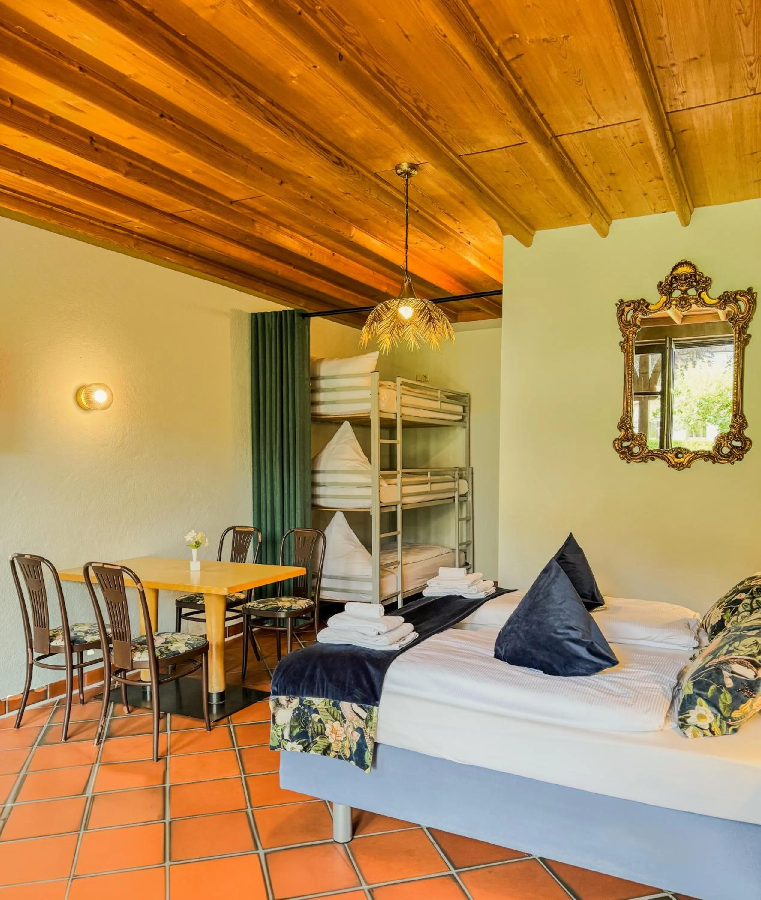 Photo of the whole room, Bed in Villa Fantasia Budget Boutique Hotel