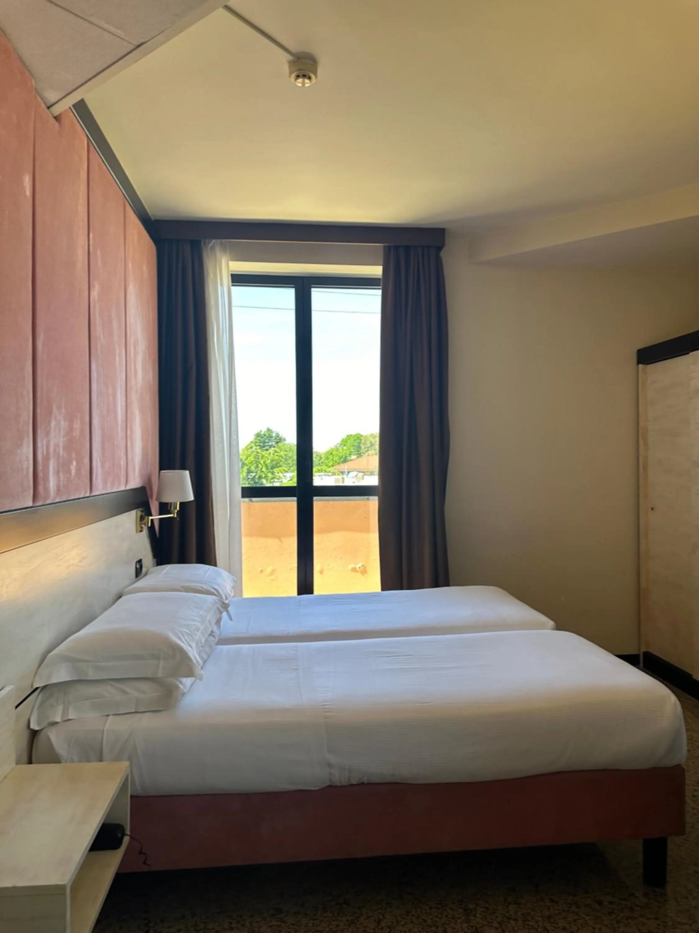 Photo of the whole room, Bed in Hotel Diamante