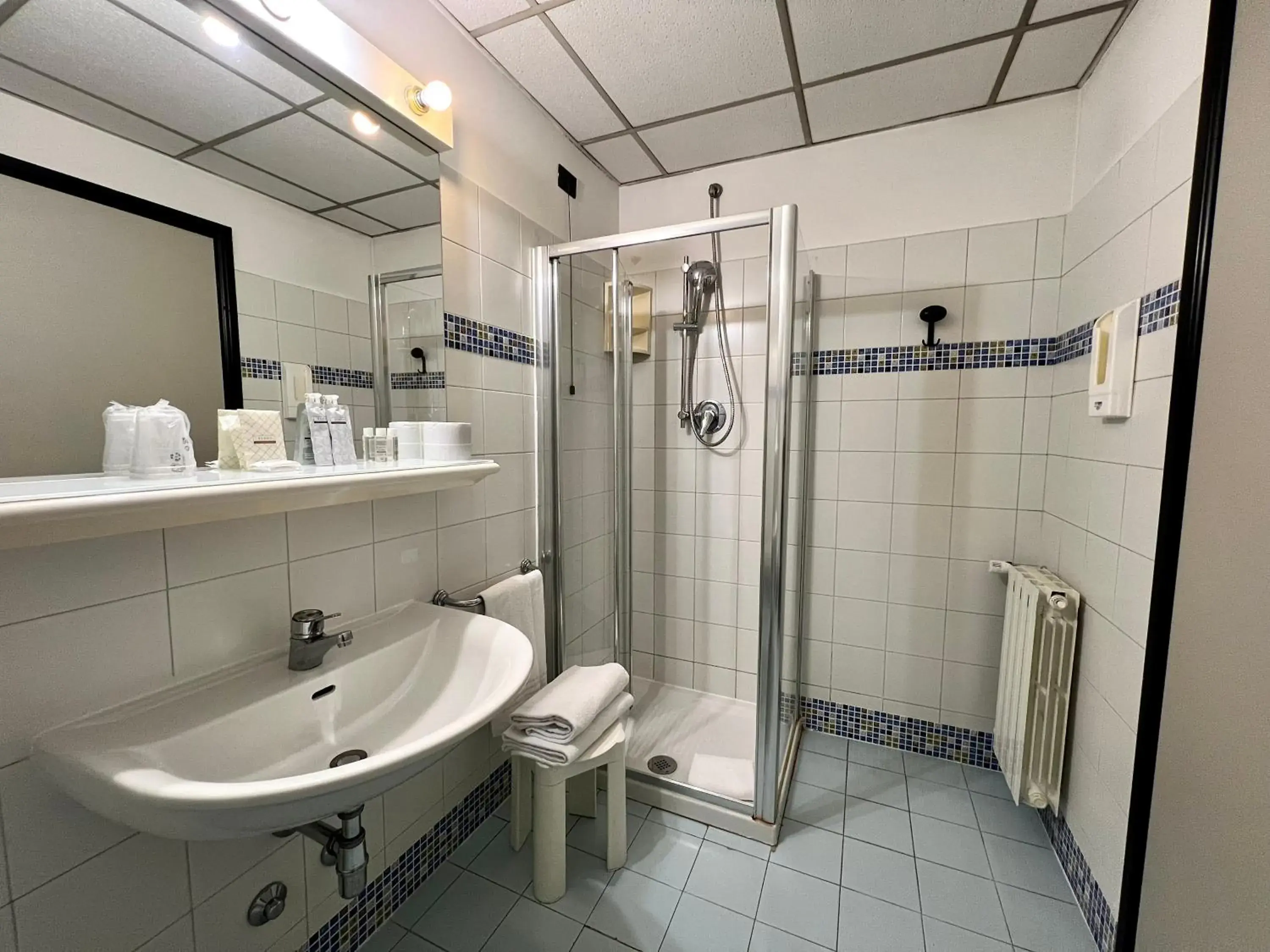 Triple Room in Hotel Diamante Triple Room in Hotel Diamante