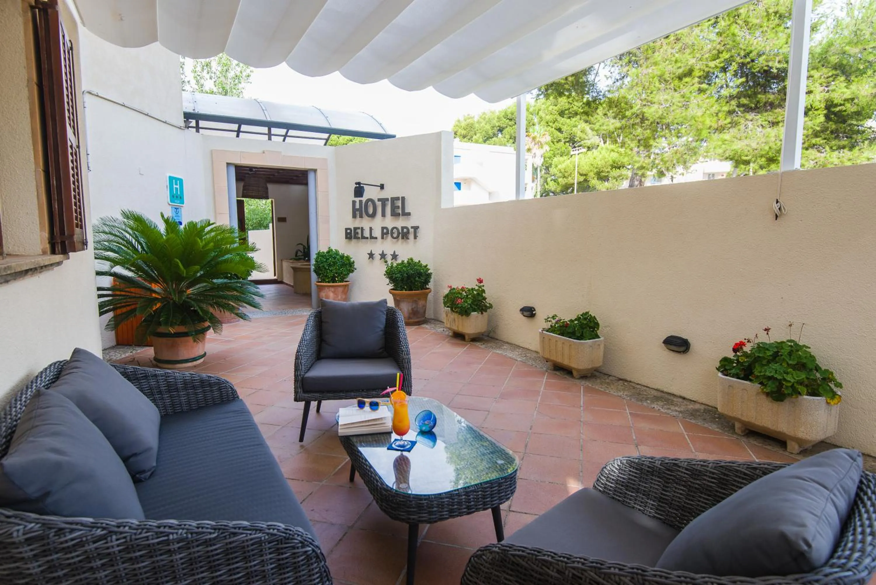 Balcony/Terrace in Bell Port Hotel