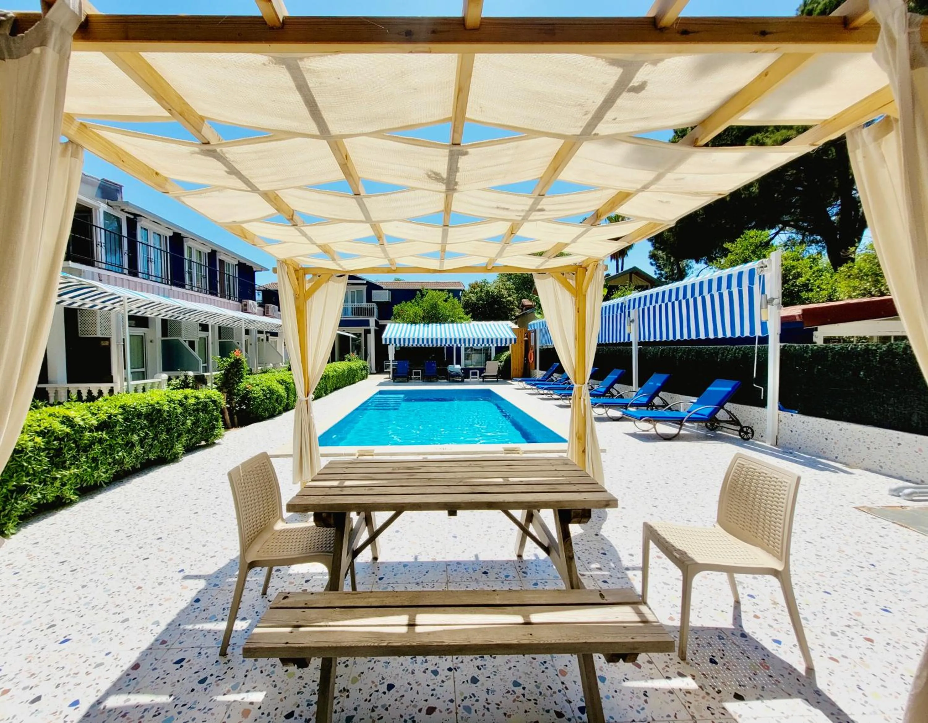 Pool view in Berg Hotel