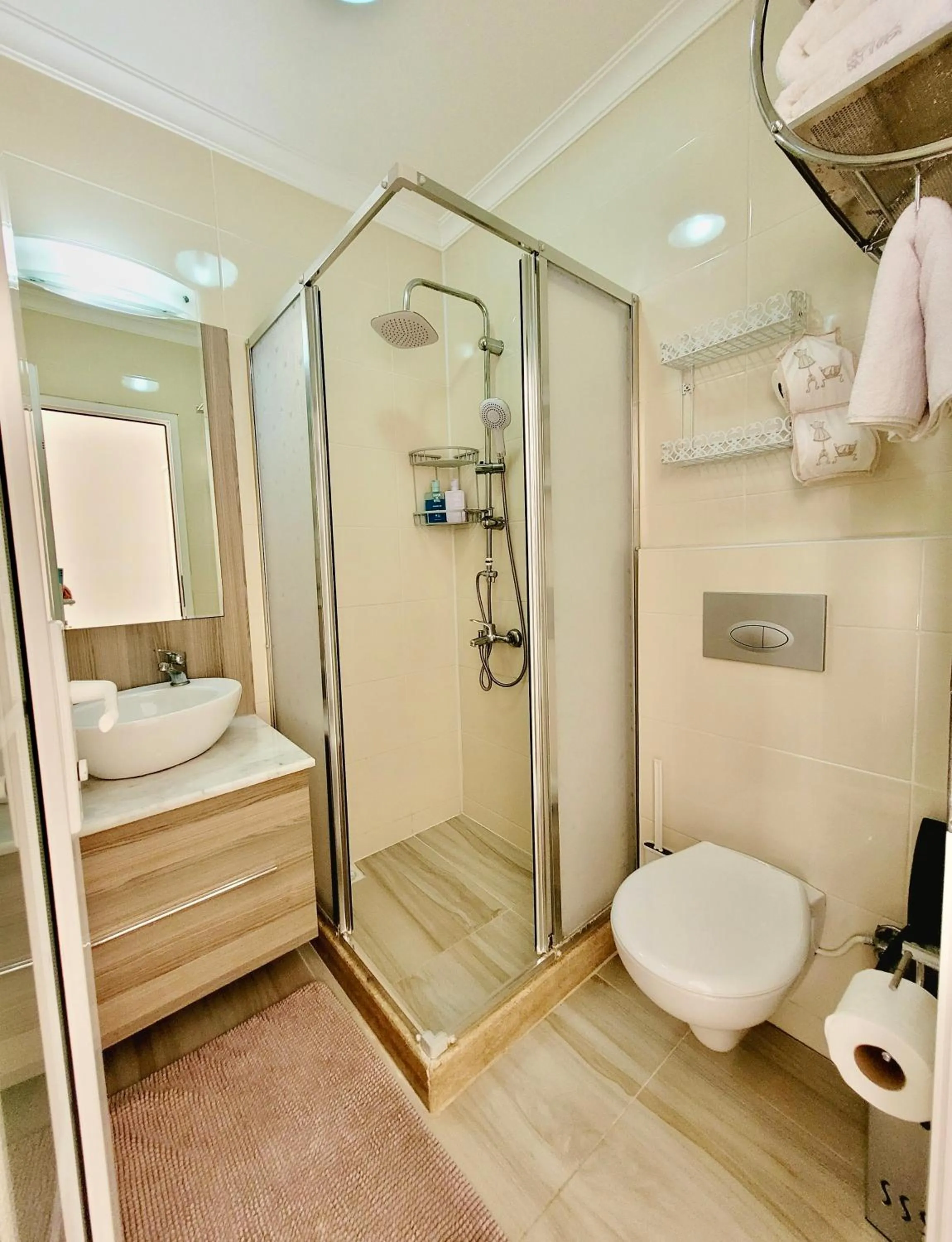 Bathroom in Berg Hotel