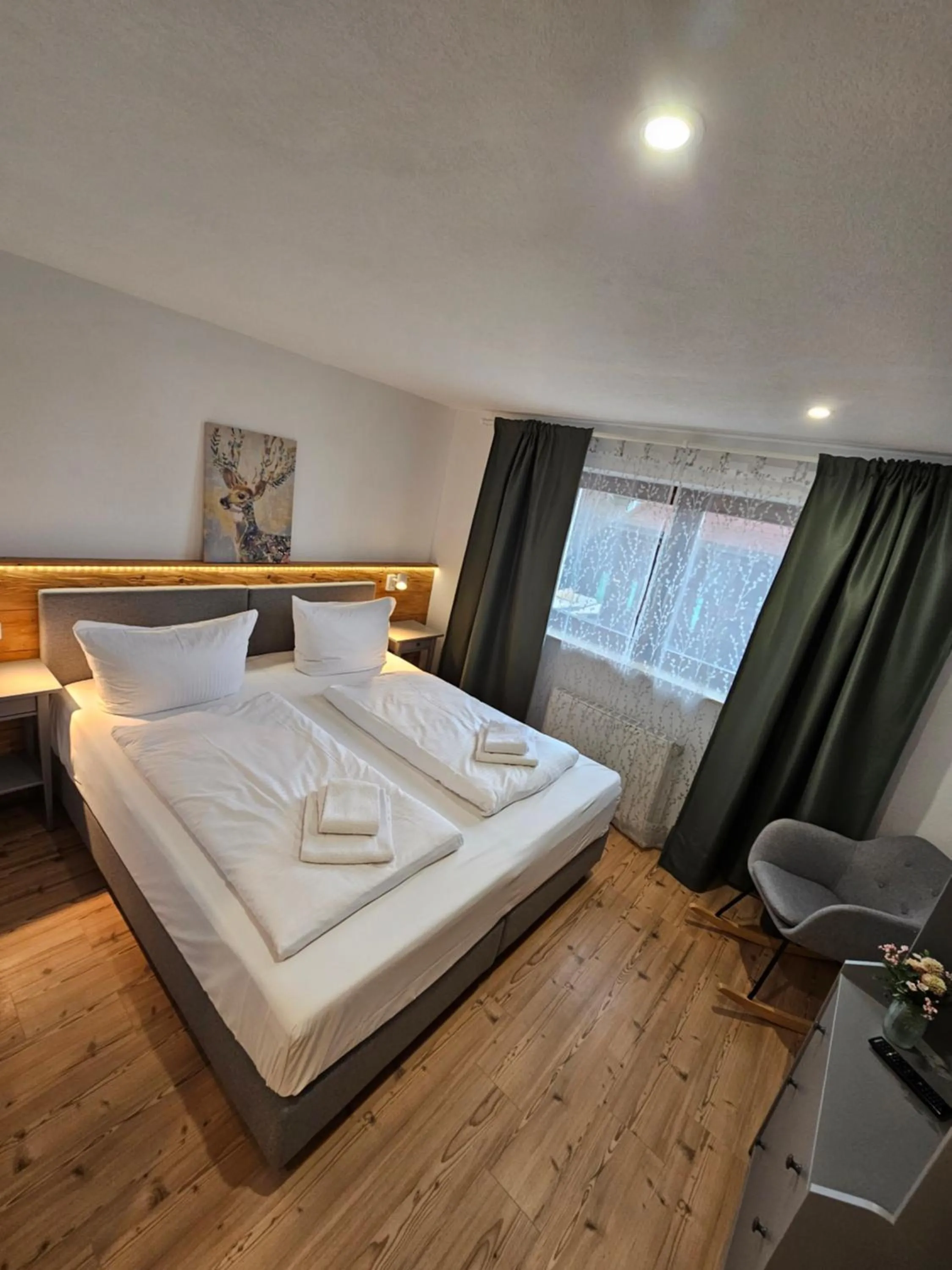 Bedroom, Bed in Landhotel Bartlehof