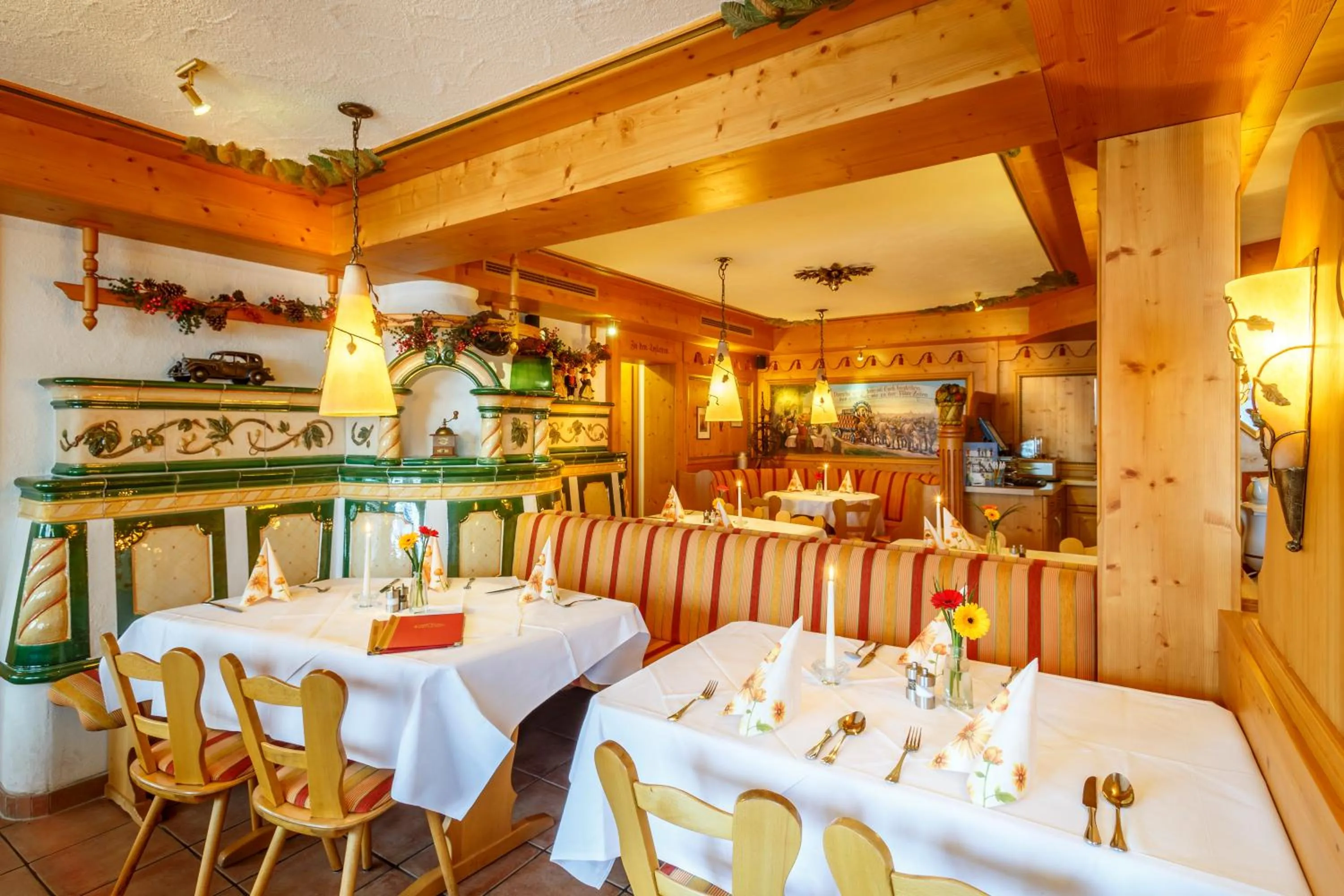 Restaurant/places to eat in Landhotel Bartlehof