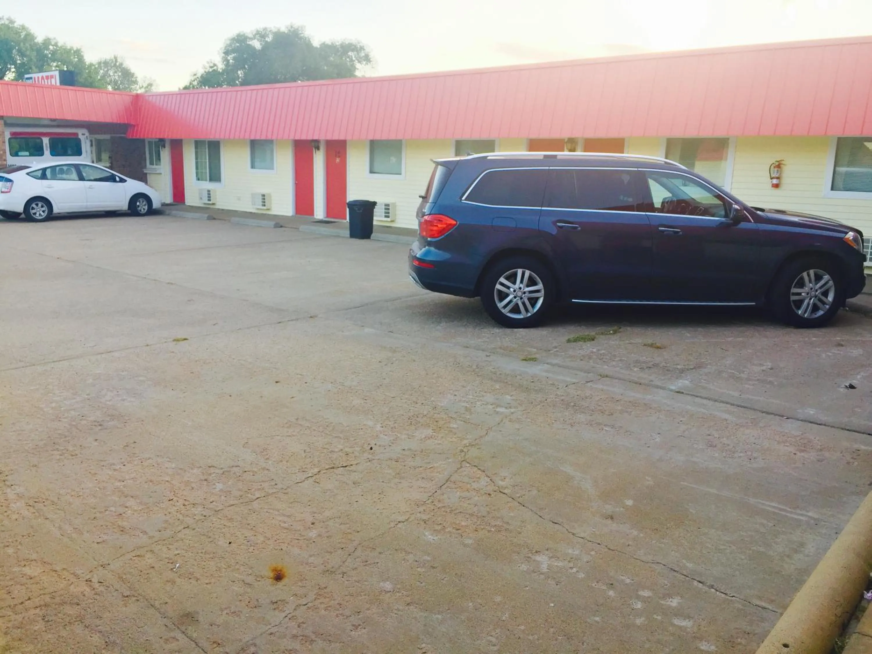 Property building in Rock City Motel