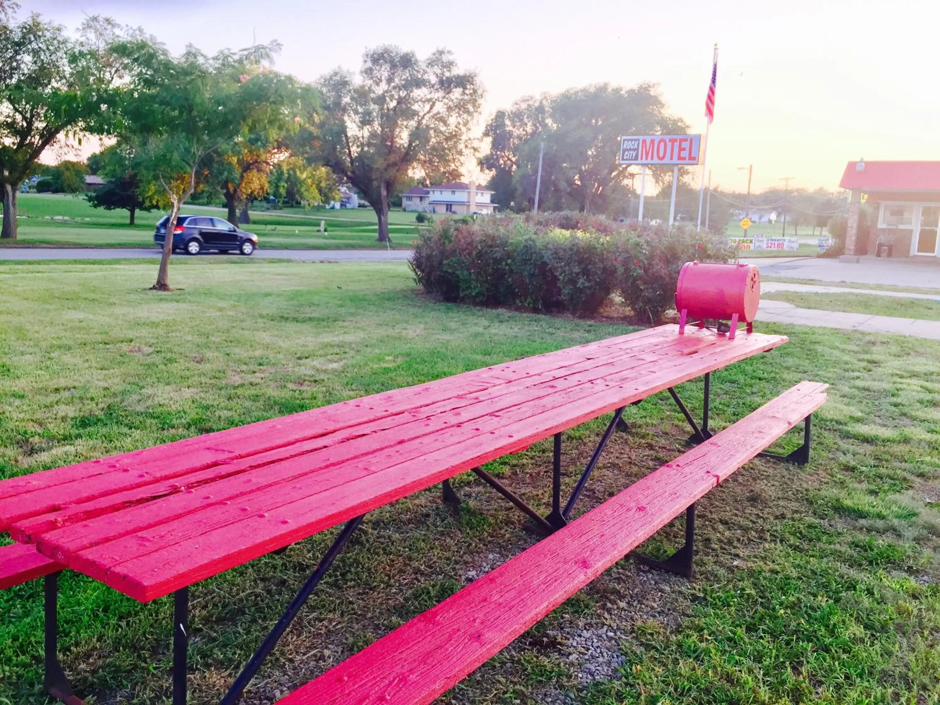 Property building in Rock City Motel