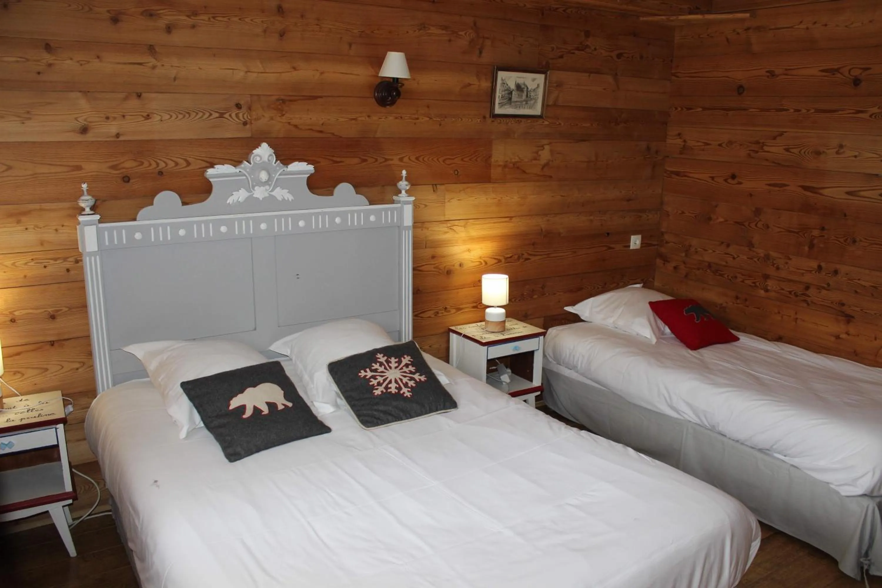 Bedroom, Bed in Hôtel Restaurant U'Fredy