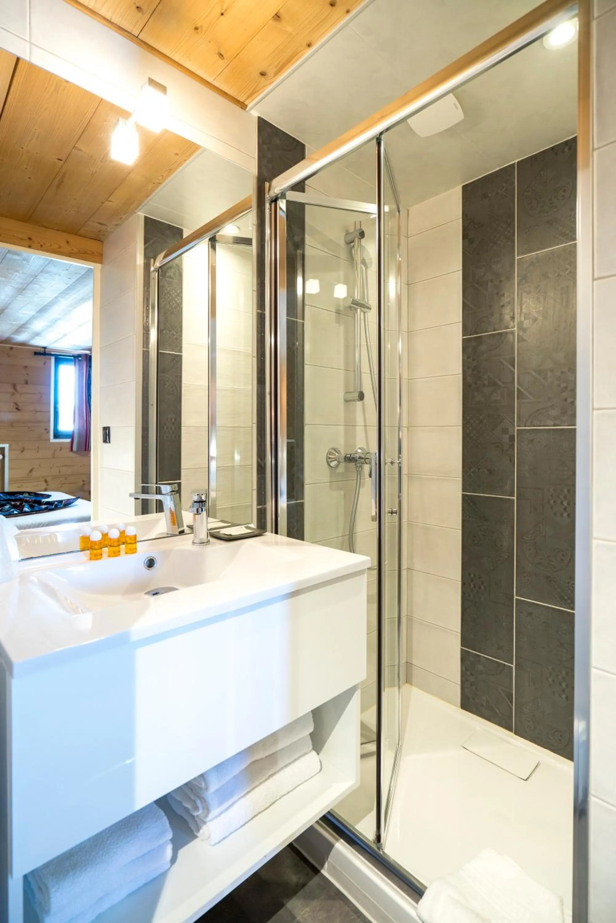 Bathroom in Hôtel Restaurant U'Fredy