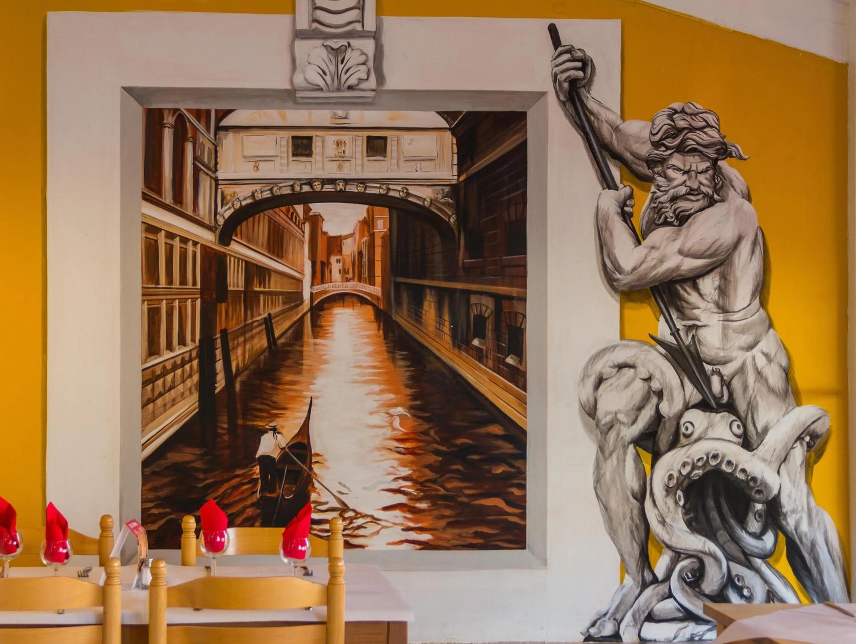 Decorative detail in Hôtel Les Italiens