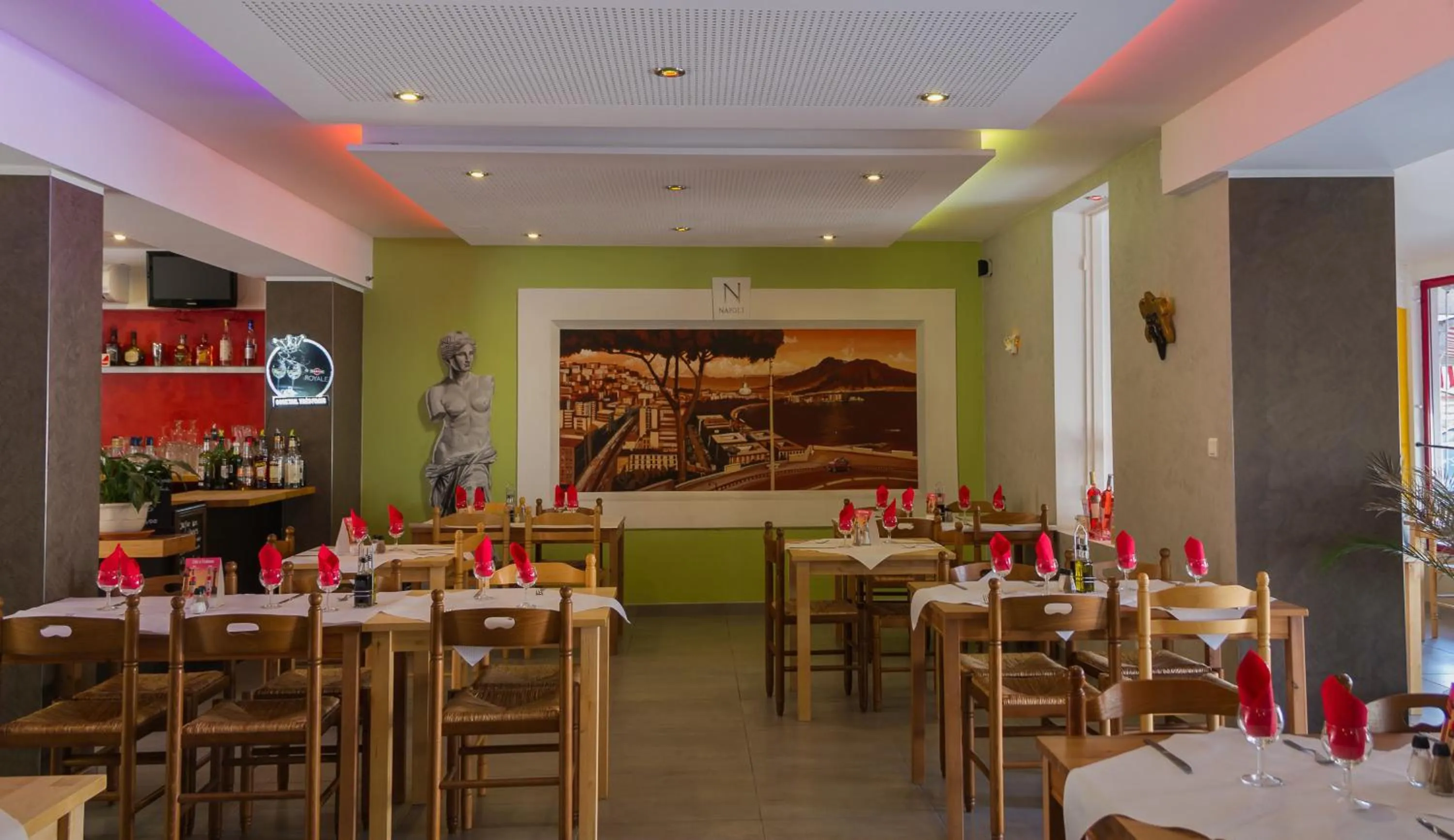 Decorative detail in Hôtel Les Italiens