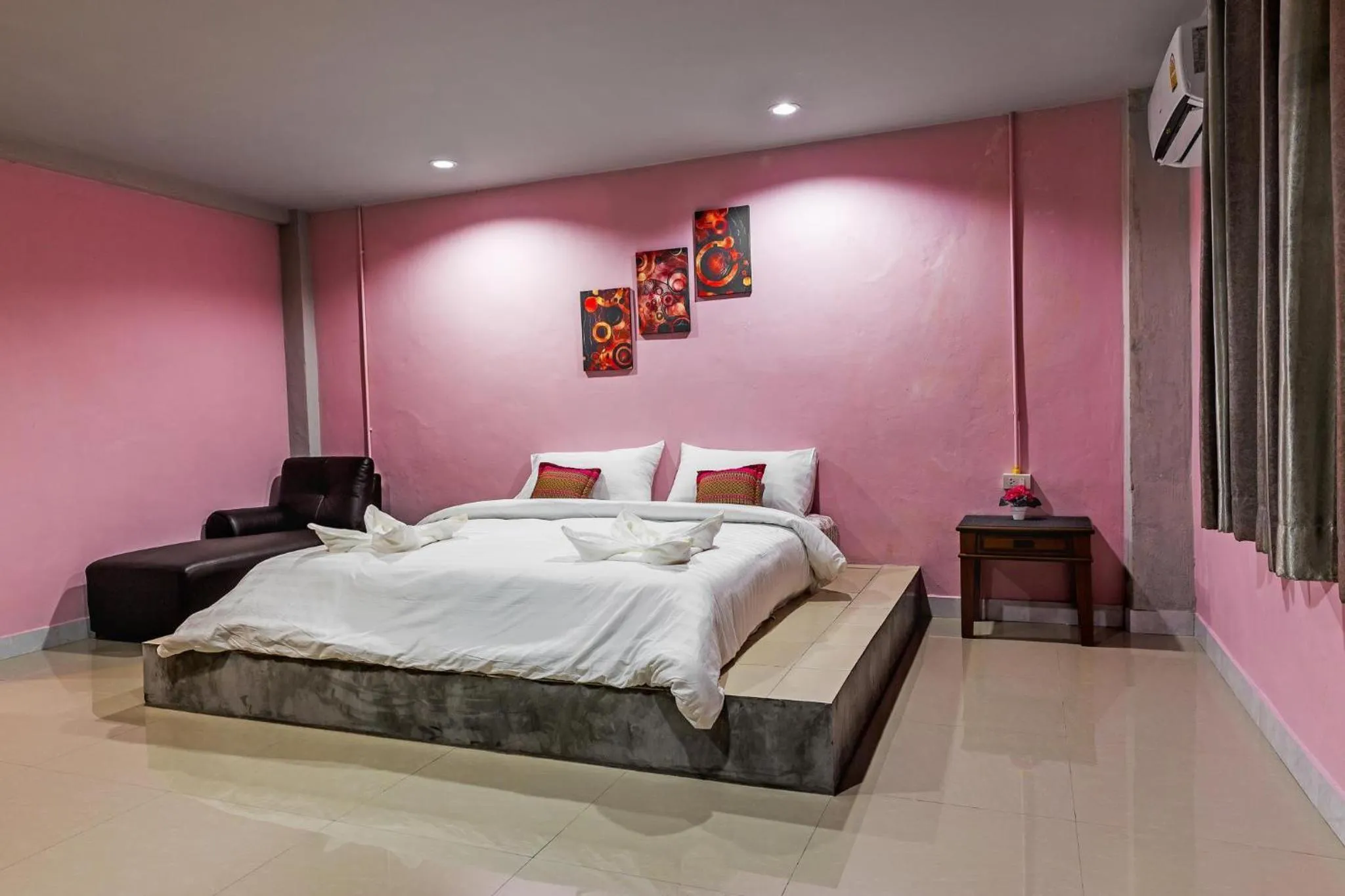 Bed in The Guest Hotel Krabi