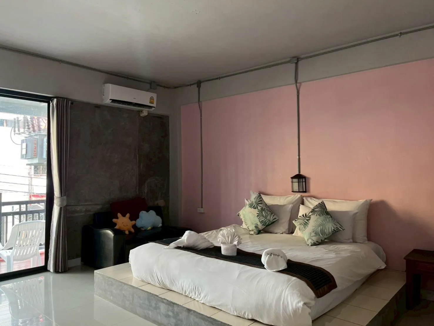 Bed in The Guest Hotel Krabi