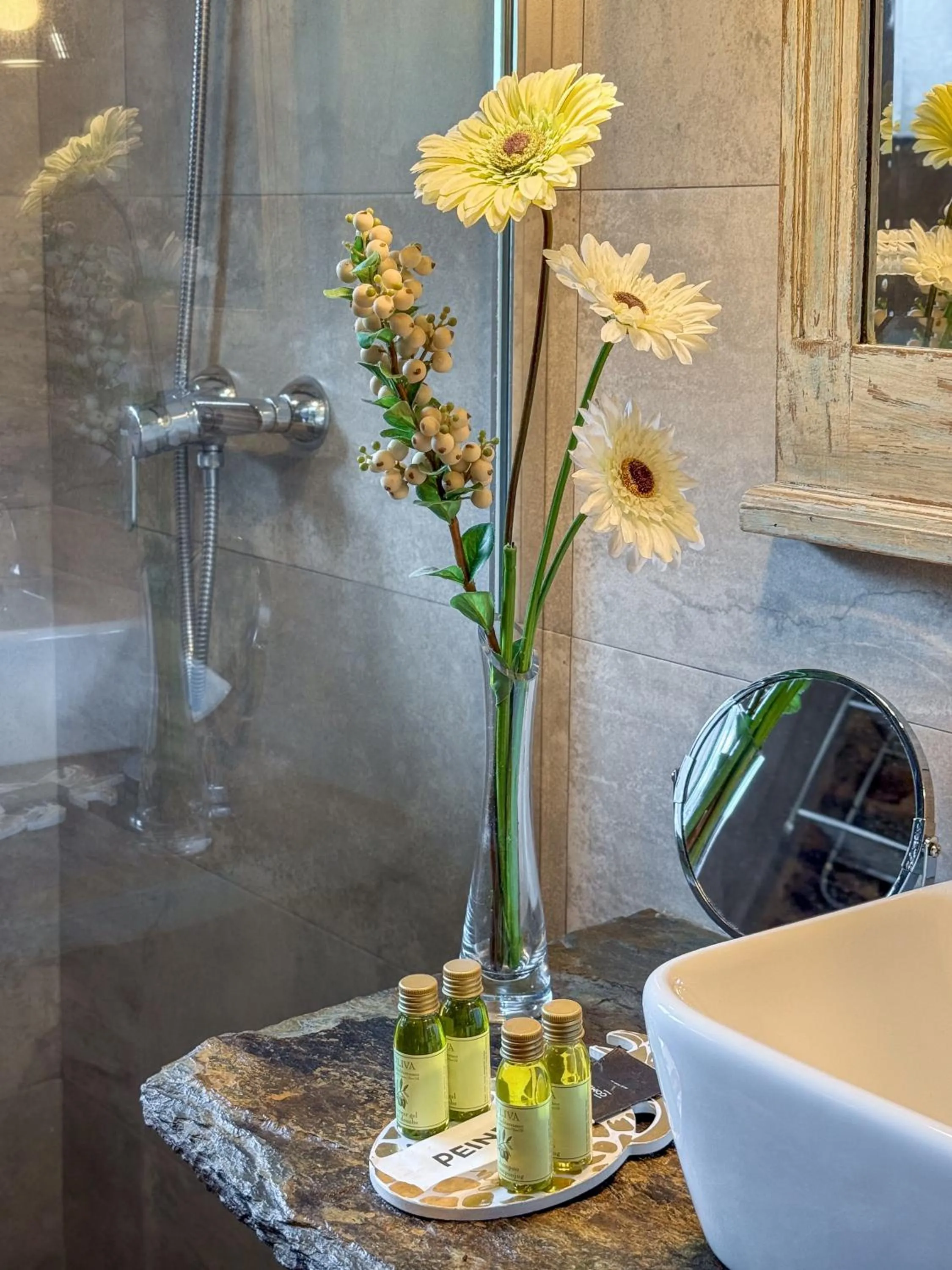 Bathroom in Complejo Rural Lar de Vies