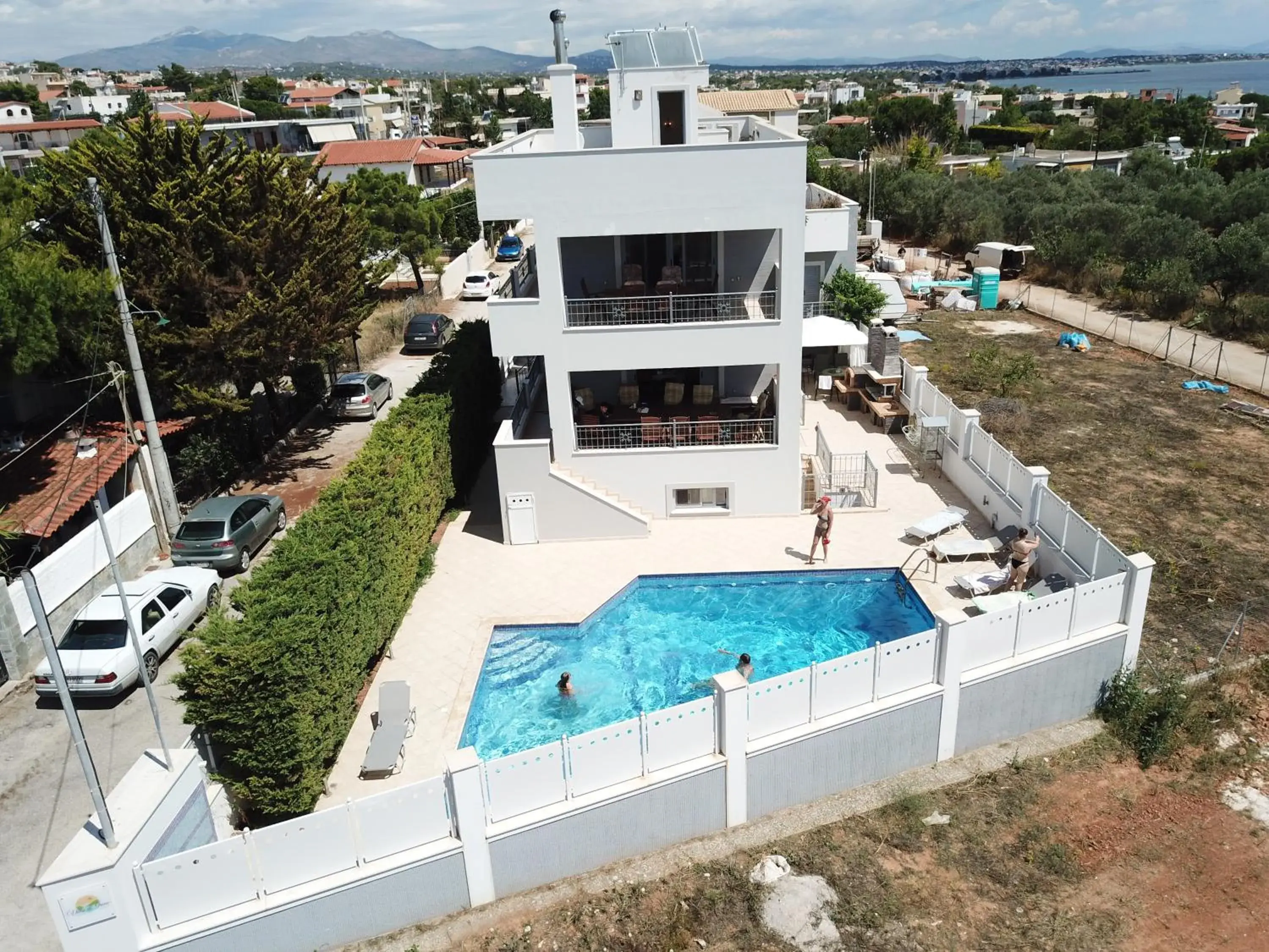Villa d'Irene-near athens airport , 200 meters from the beach davis Villa d'Irene-near athens airport , 200 meters from the beach davis
