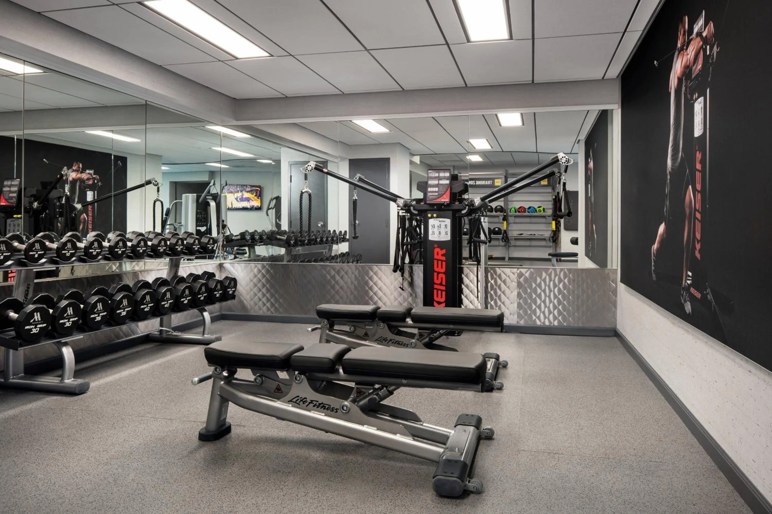 Fitness centre/facilities in Los Angeles Airport Marriott
