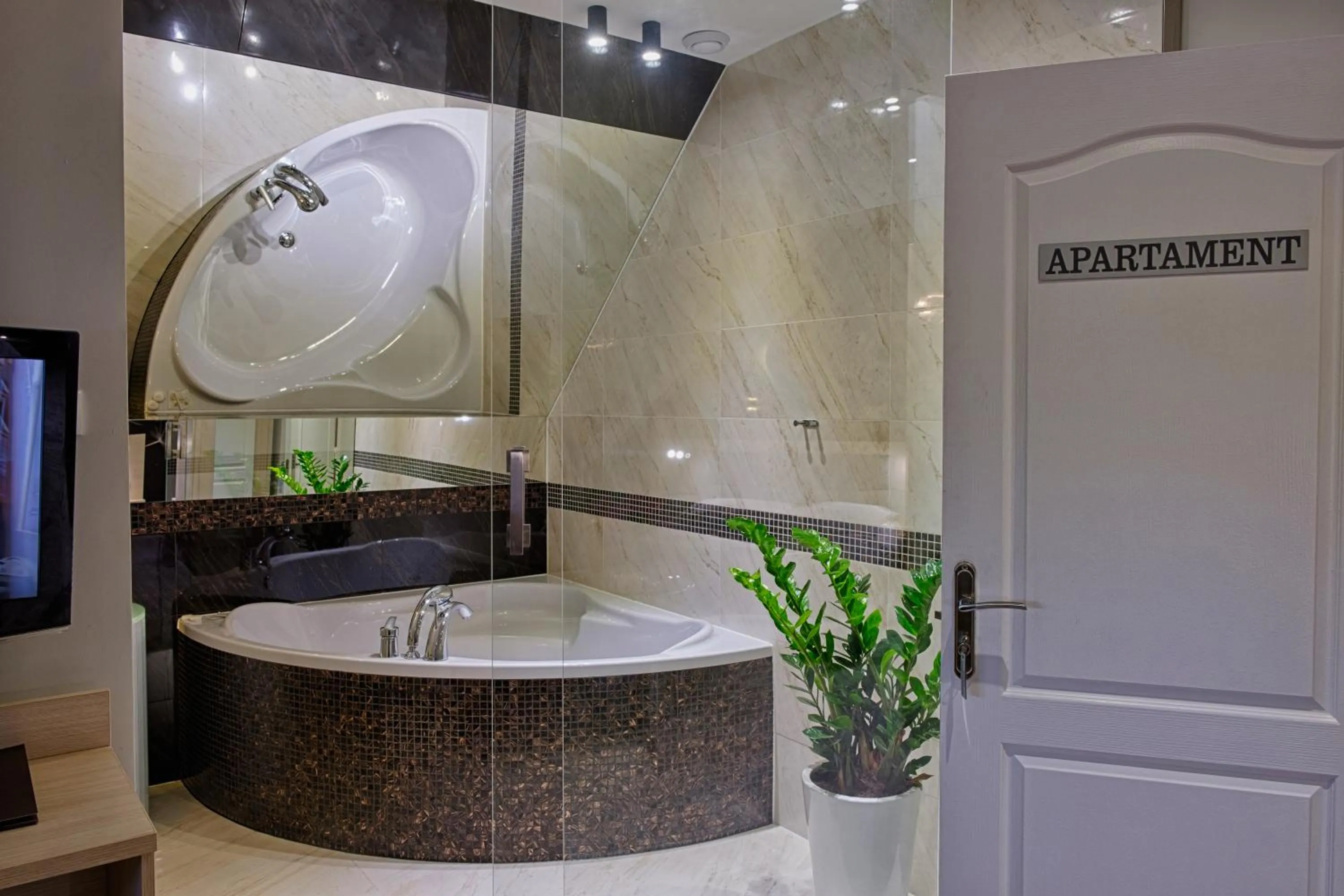 Toilet in Hotel Podjadek