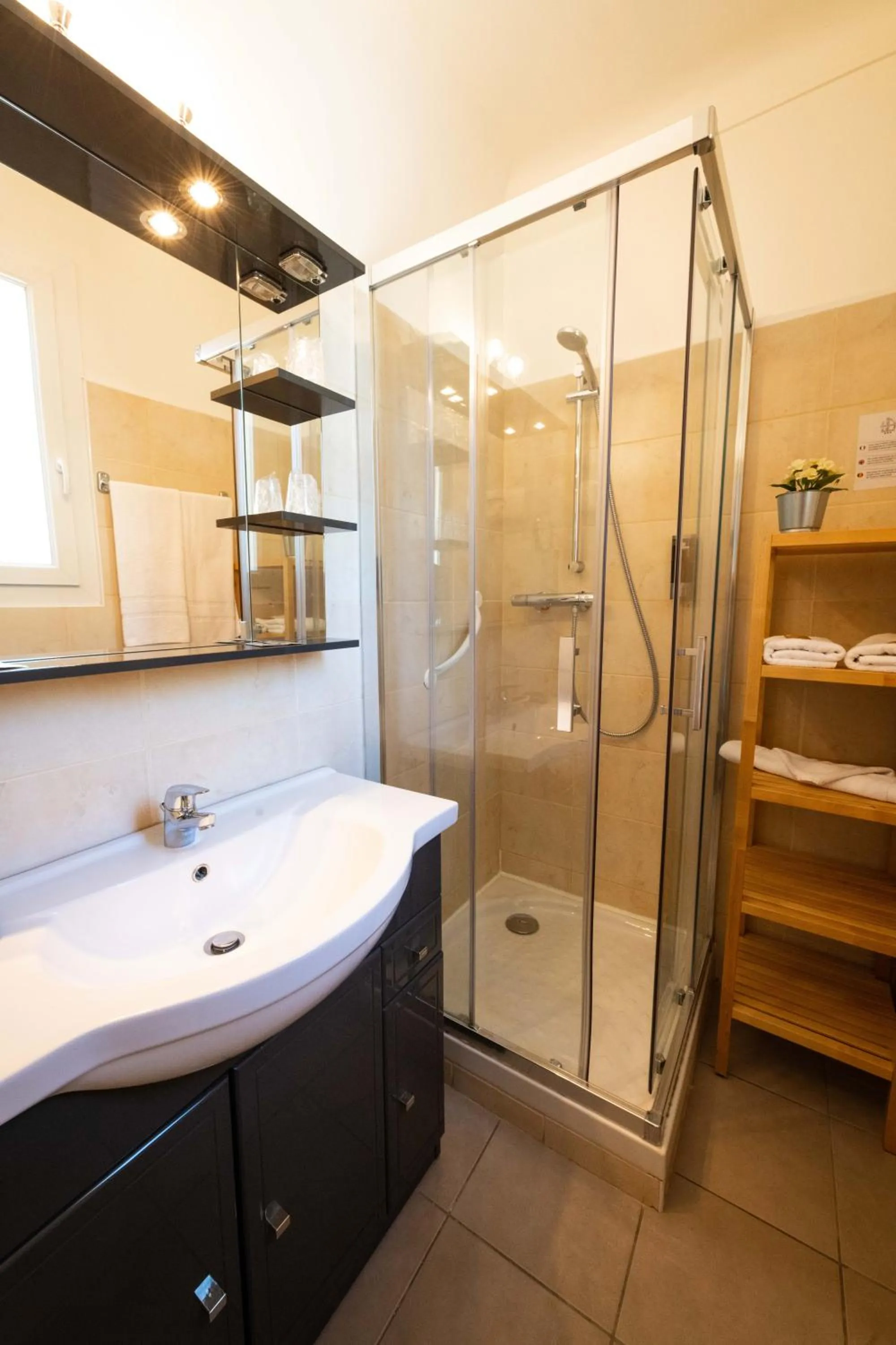 Bathroom in Hotel Sainte Anne - Apt