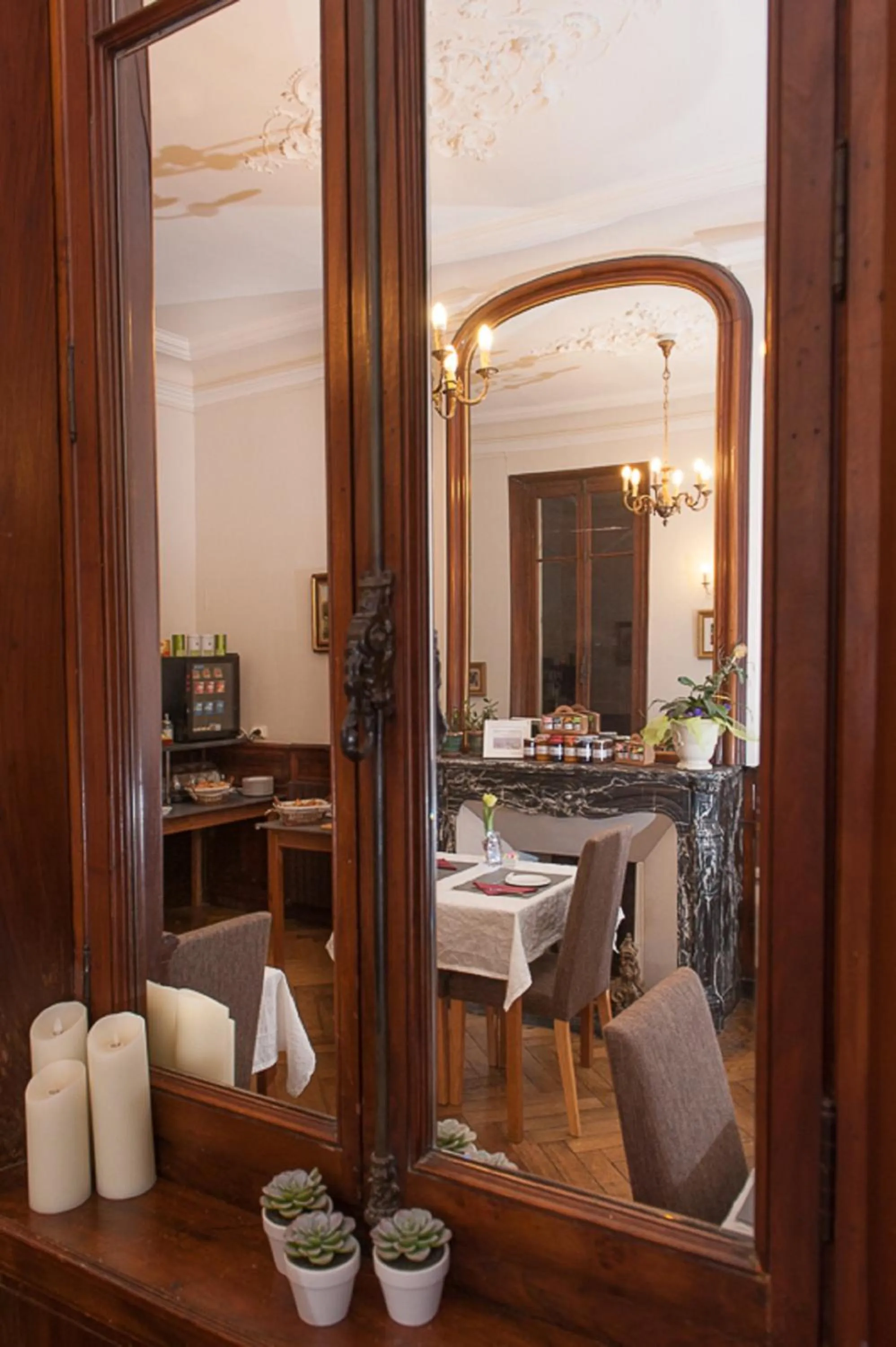 Restaurant/places to eat in Hotel Sainte Anne - Apt