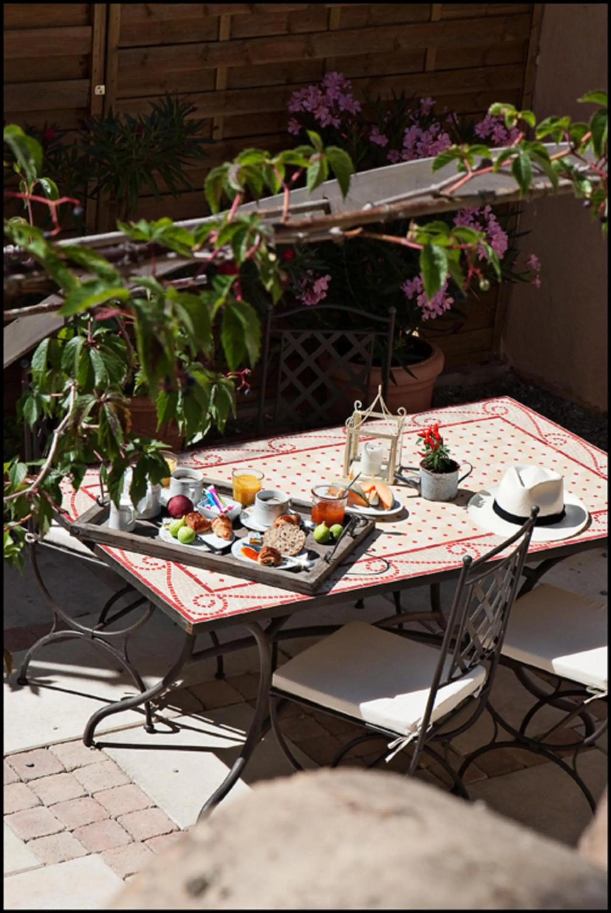 Garden in Hotel Sainte Anne - Apt