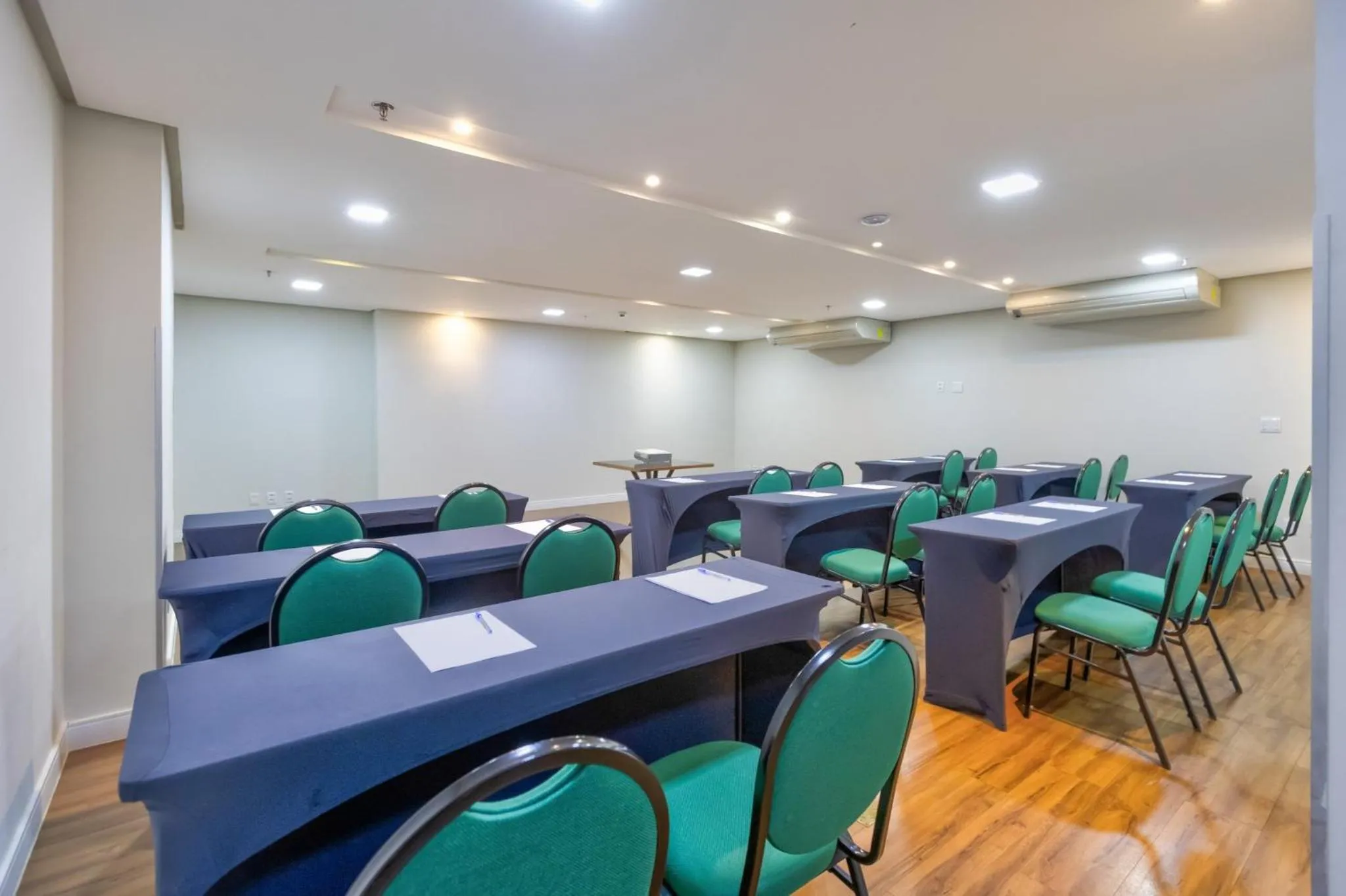 Meeting/conference room in Holiday Inn - Goiania by IHG
