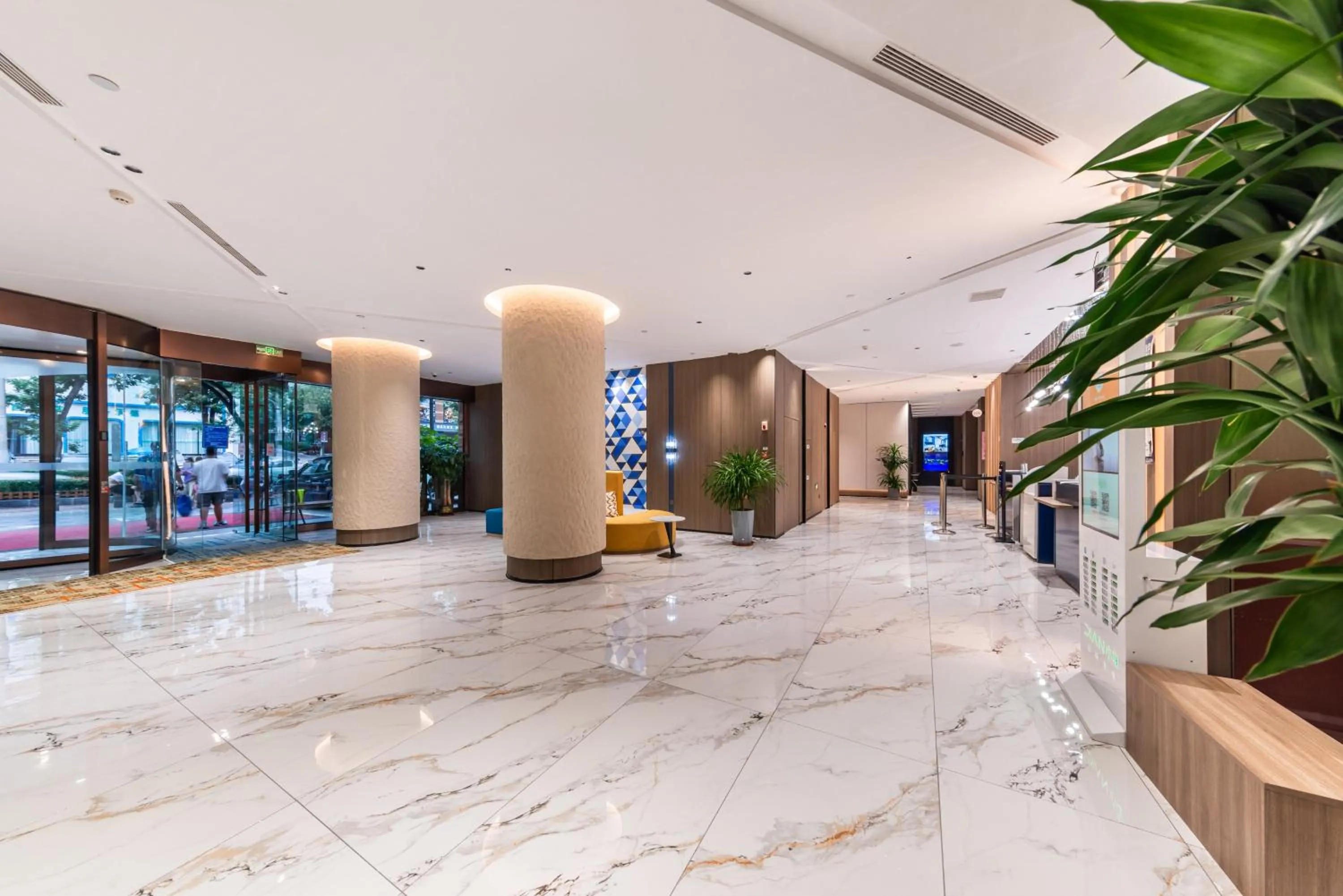 Property building in Holiday Inn Express Chengde Downtown by IHG