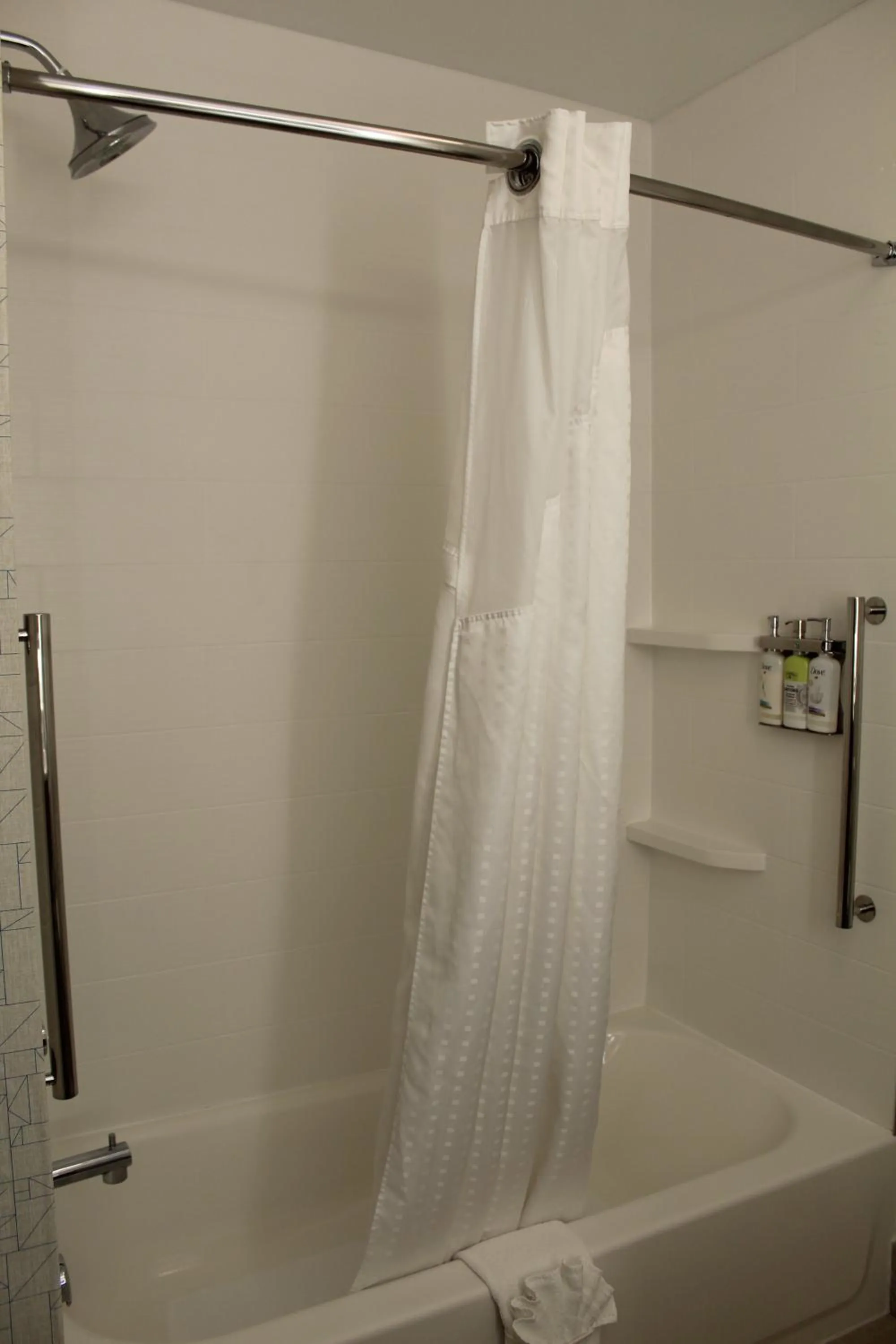 Shower in Holiday Inn Express & Suites - Gettysburg by IHG