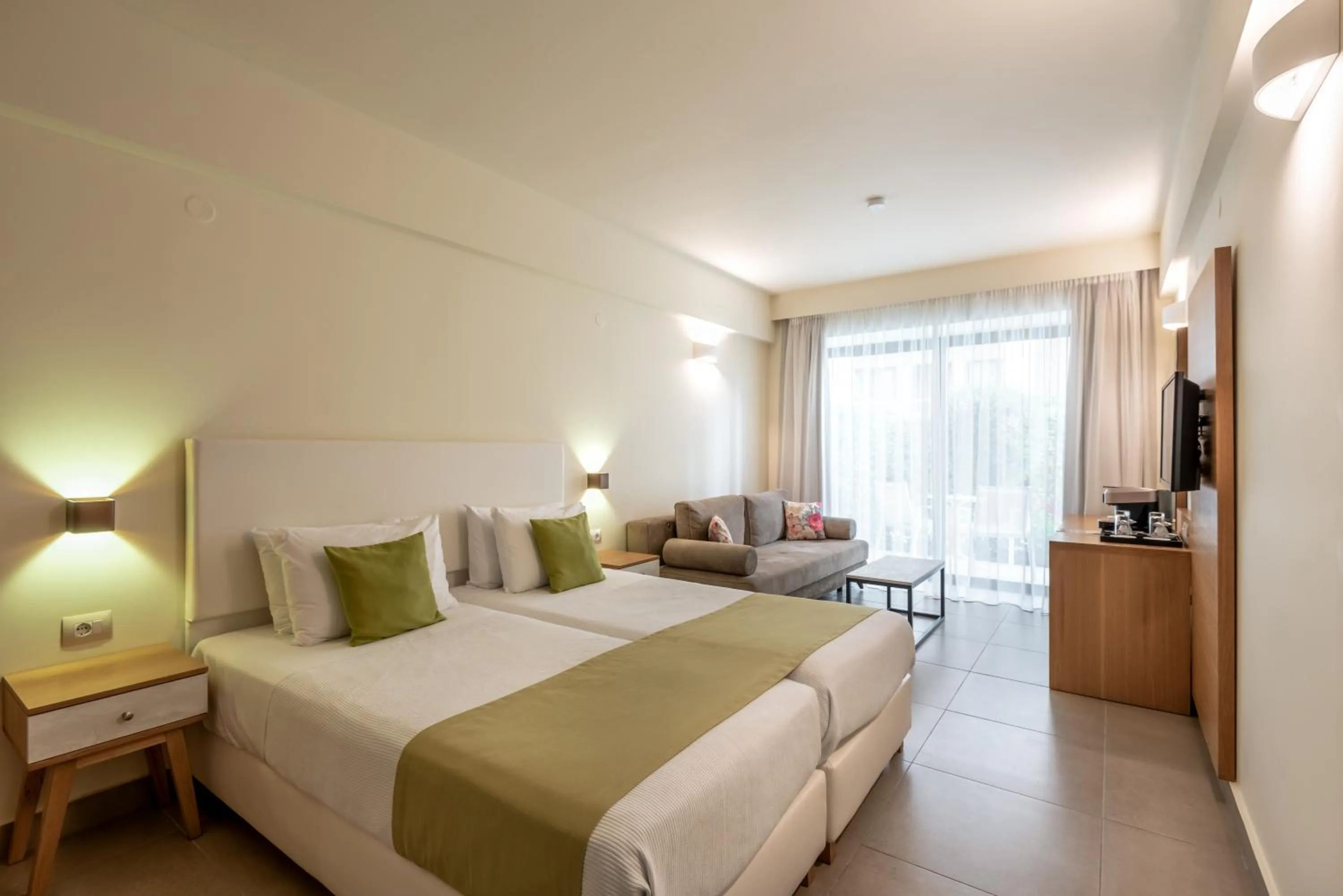 Photo of the whole room, Bed in Airis Boutique Hotel & Suites - For adults only