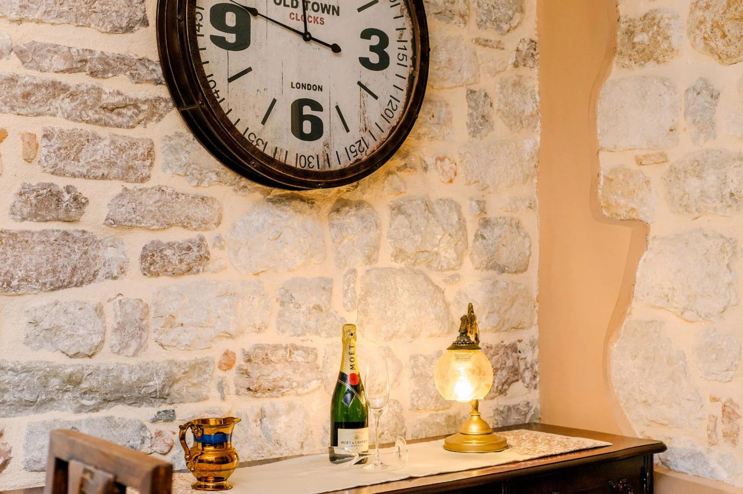 Decorative detail in D & Sons Apartments