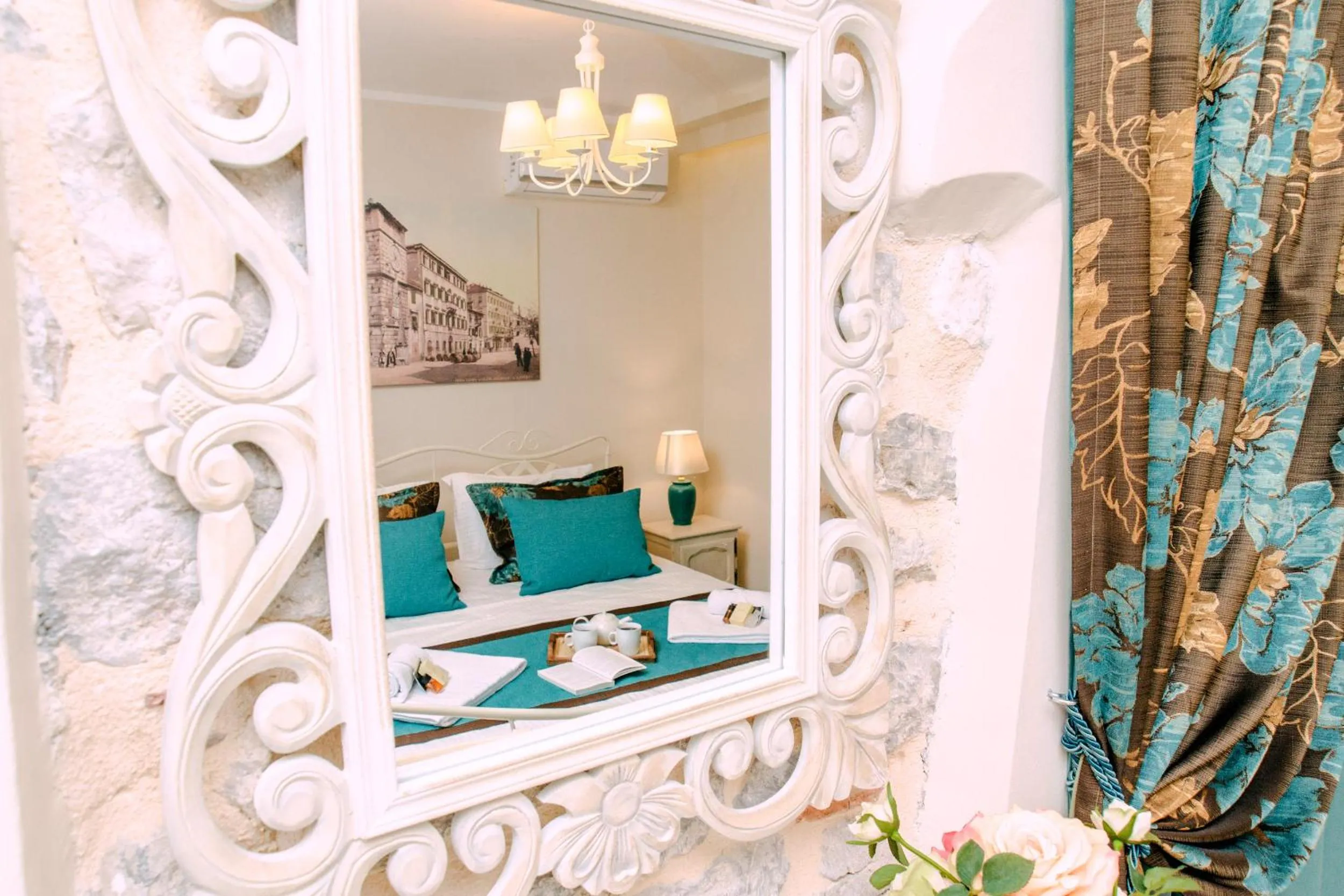 Decorative detail in D & Sons Apartments