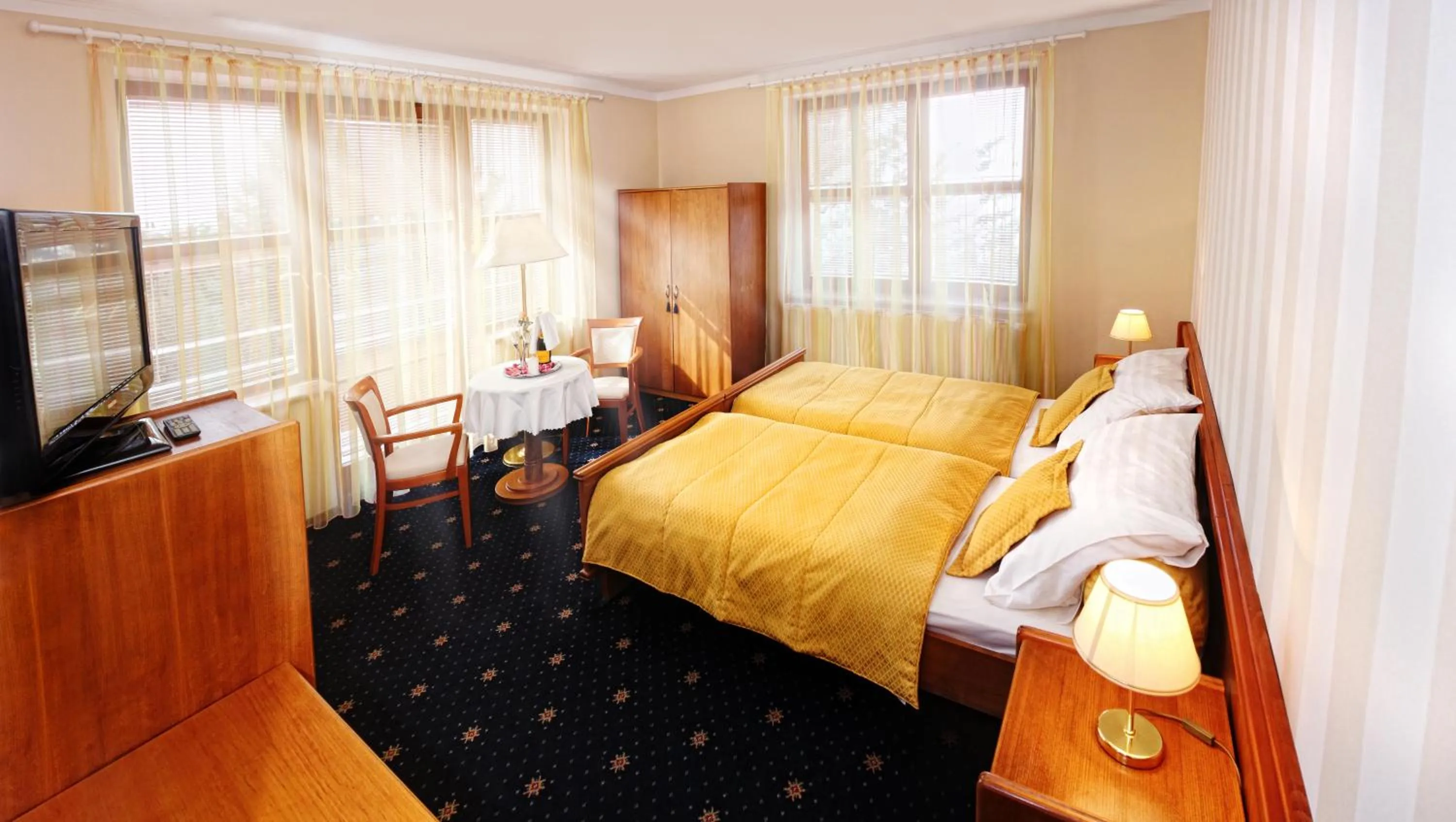 Photo of the whole room, Bed in Hotel Villa Conti