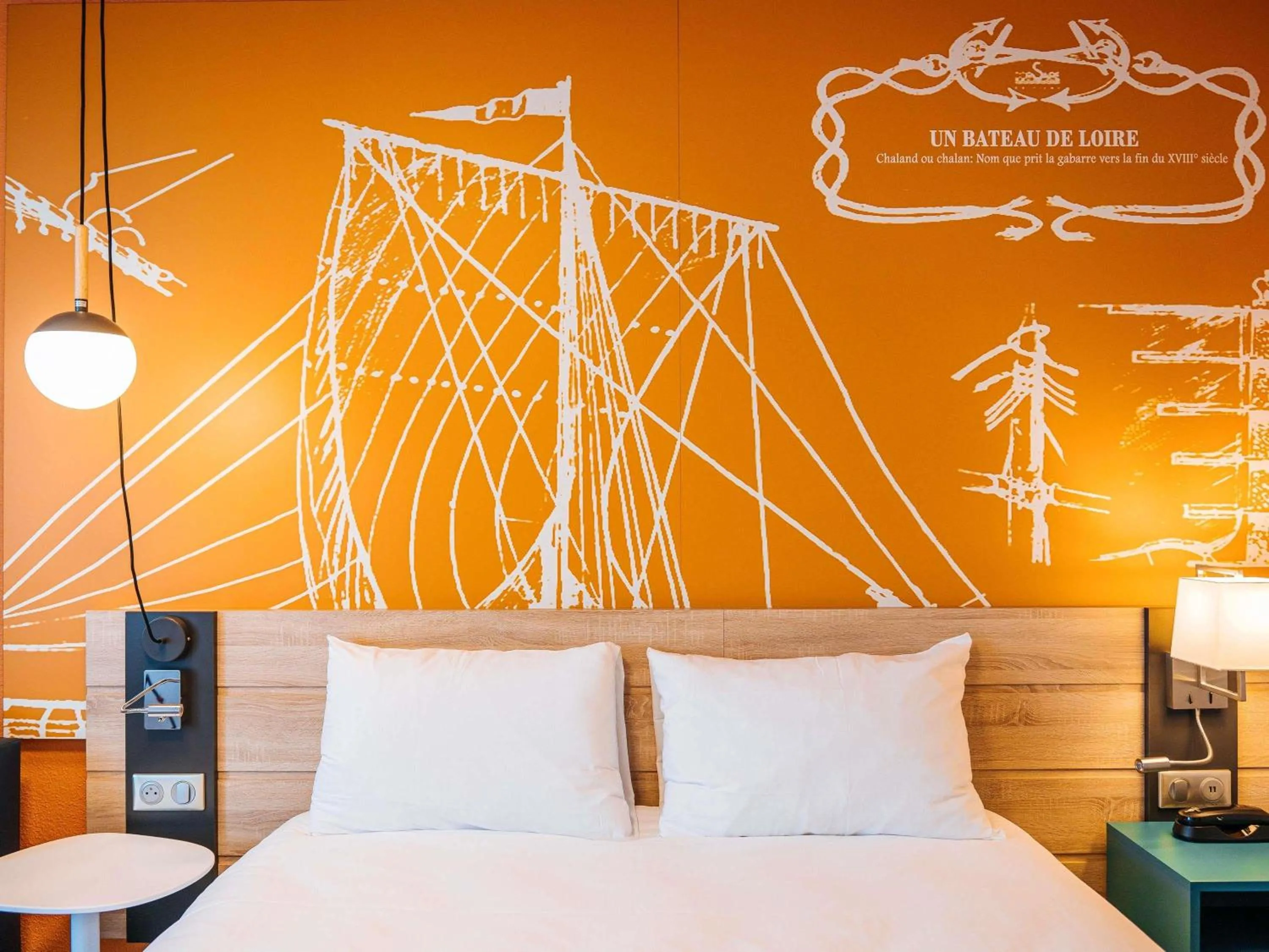 Bedroom, Bed in ibis Styles Ancenis Centre