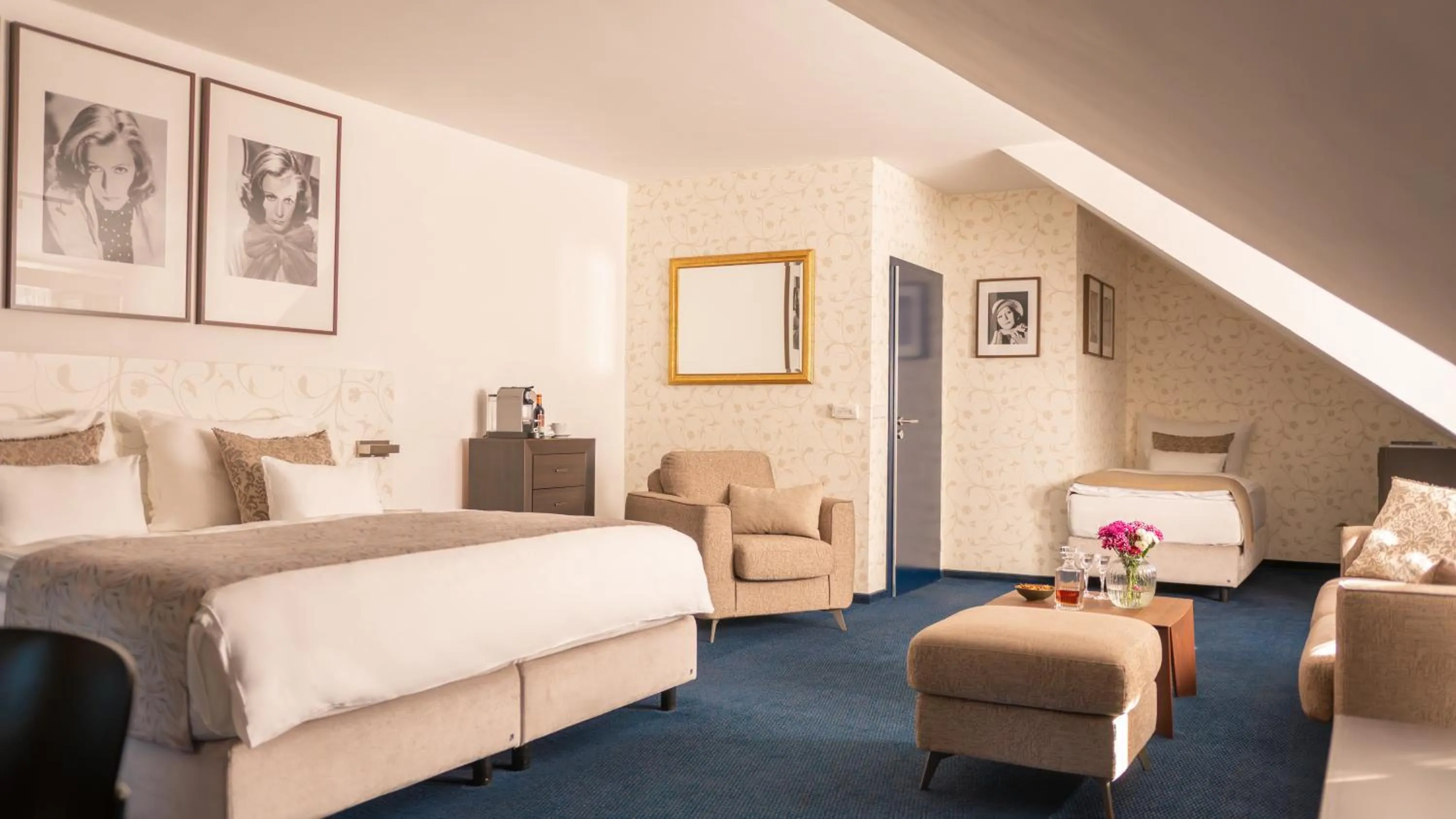 Photo of the whole room, Bed in Hotel Savoy Špindlerův Mlýn