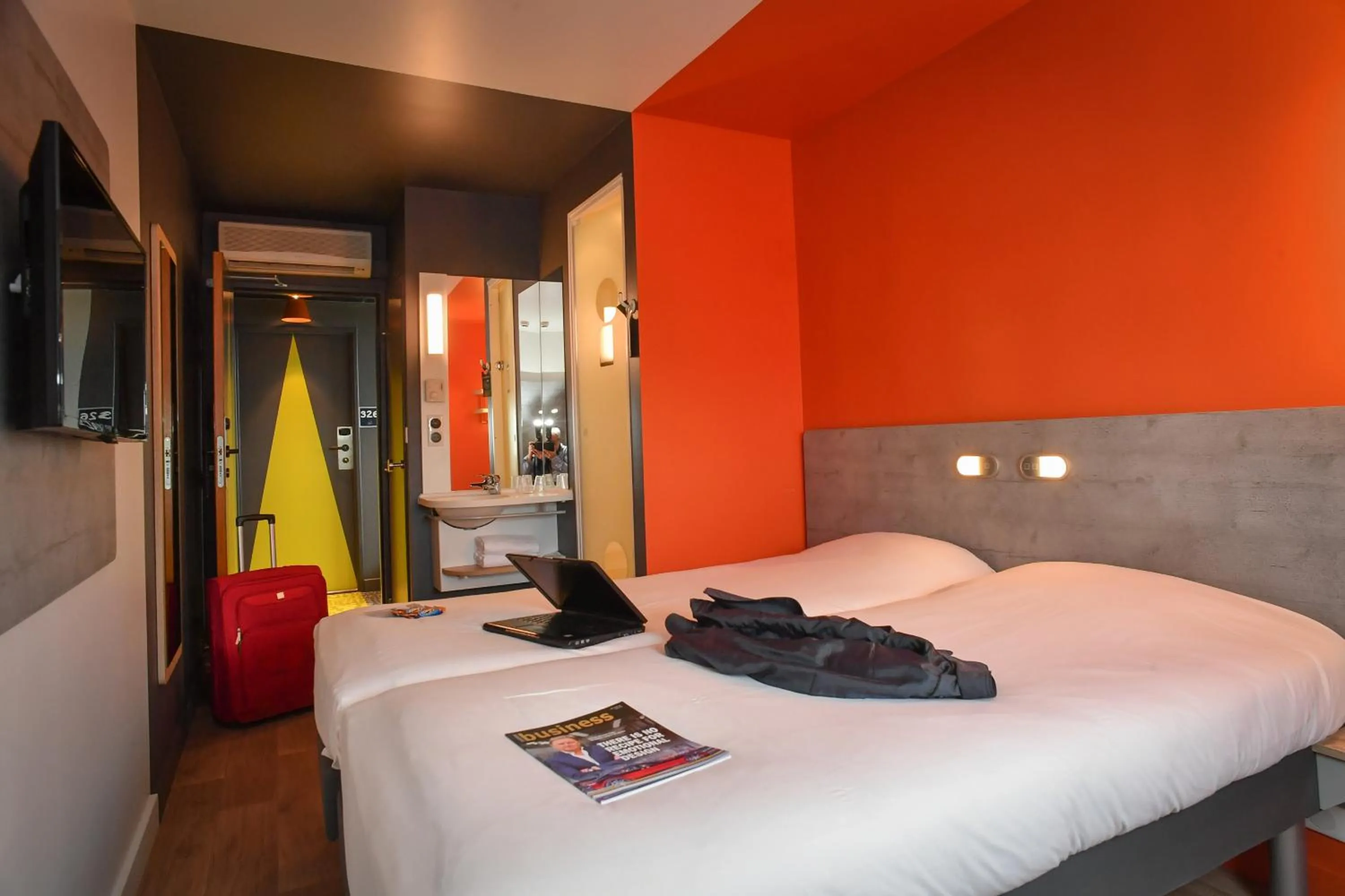 Bed in ibis budget Saint Lô